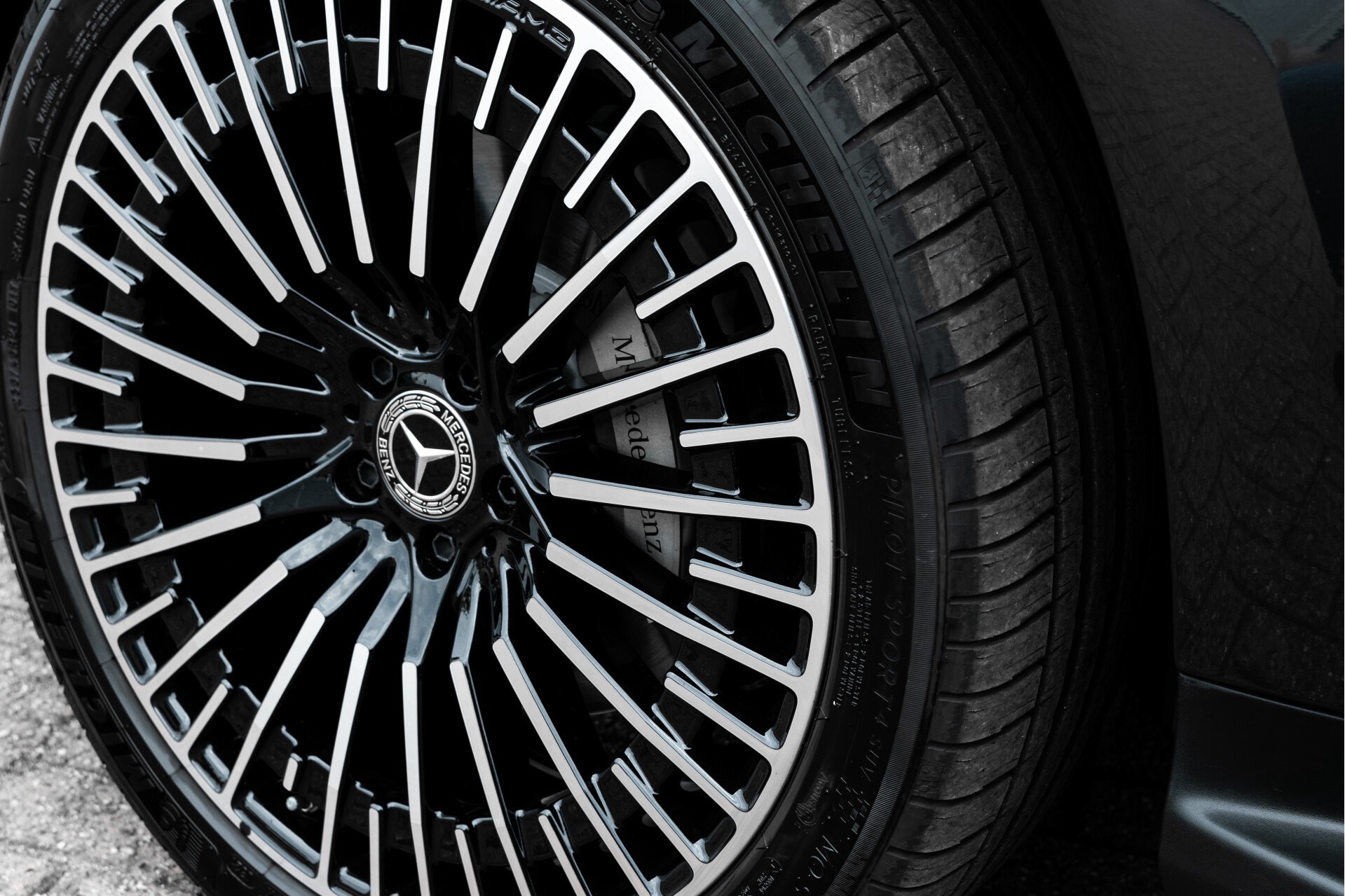 Mercedes-Benz EQC 400 4M AMG Rij-assistentie | Schuifdak | Burmester | 21"AMG | Treeplanken Foto 43