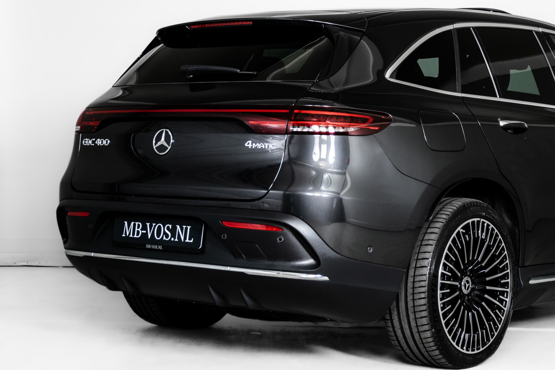 Mercedes-Benz EQC 400 4M AMG Rij-assistentie | Schuifdak | Burmester | 21"AMG | Keyless-Go Foto 35