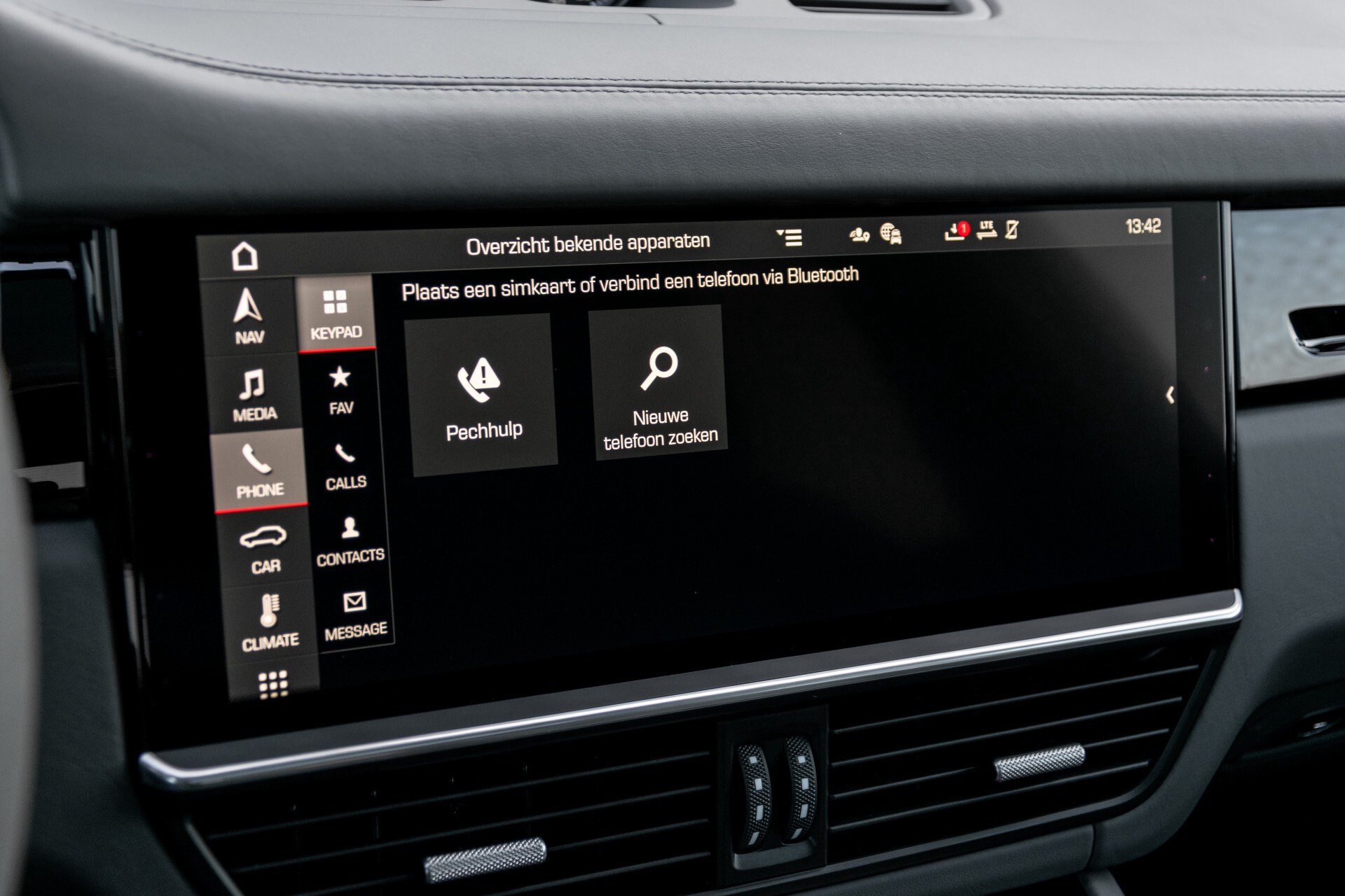 Porsche Cayenne 3.0 E-Hybrid Sport Design Luchtvering/Adaptive Cruise/Keyless/Panorama/Adaptieve stoelen Aut8 Foto 17