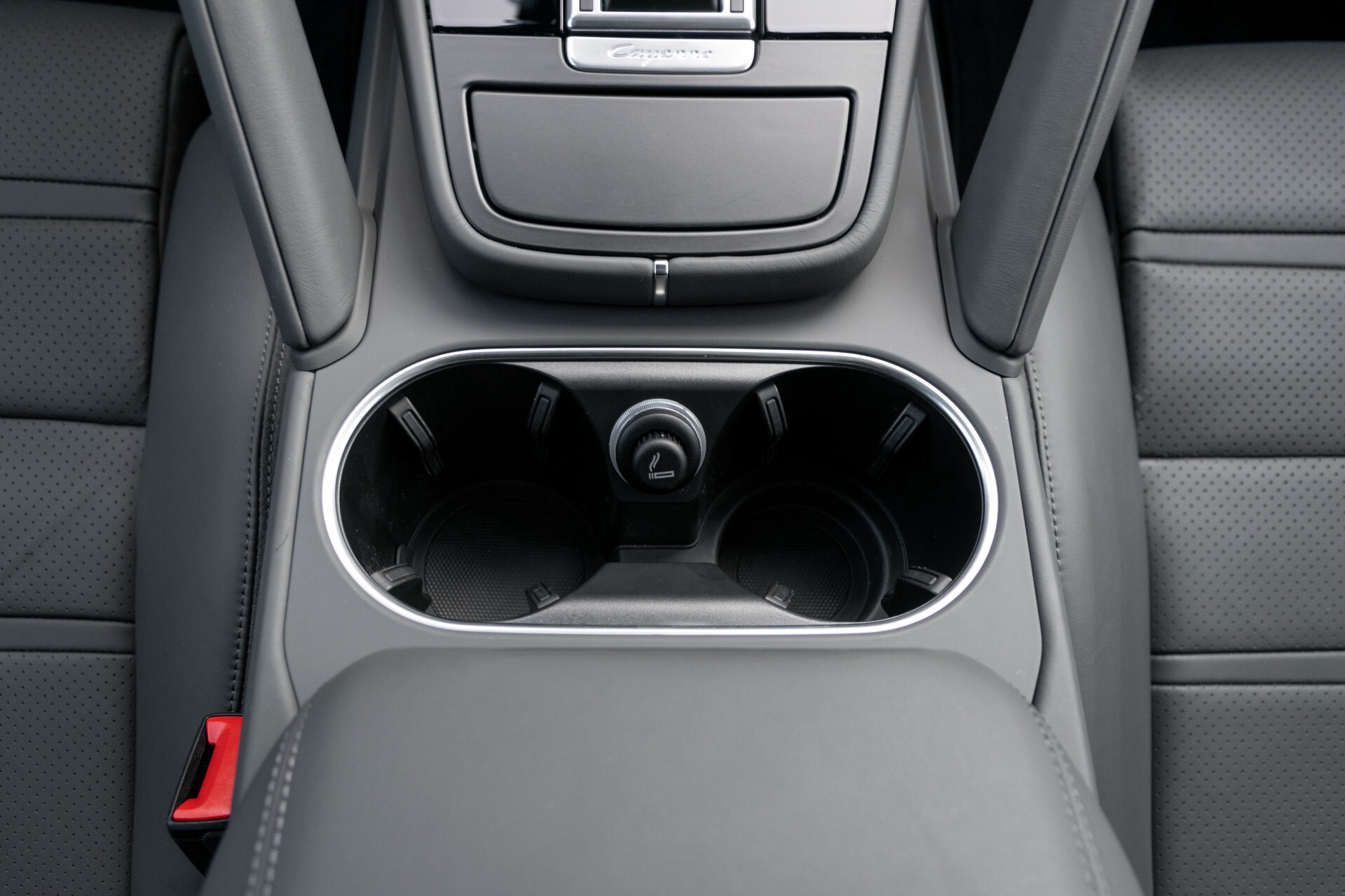 Porsche Cayenne 3.0 E-Hybrid Sport Design Luchtvering/Adaptive Cruise/Keyless/Panorama/Adaptieve stoelen Aut8 Foto 20