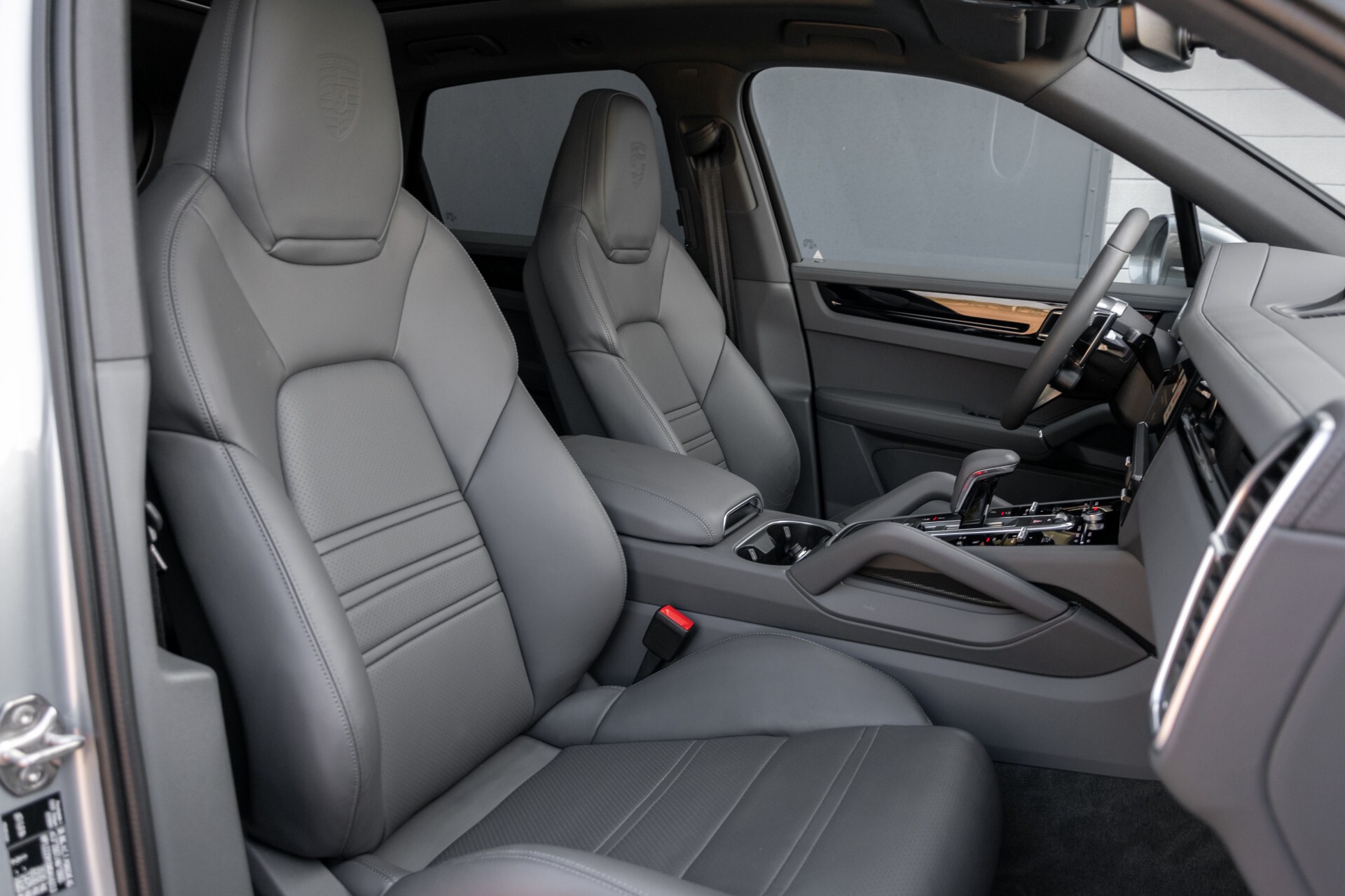 Porsche Cayenne 3.0 E-Hybrid Sport Design Luchtvering/Adaptive Cruise/Keyless/Panorama/Adaptieve stoelen Aut8 Foto 3