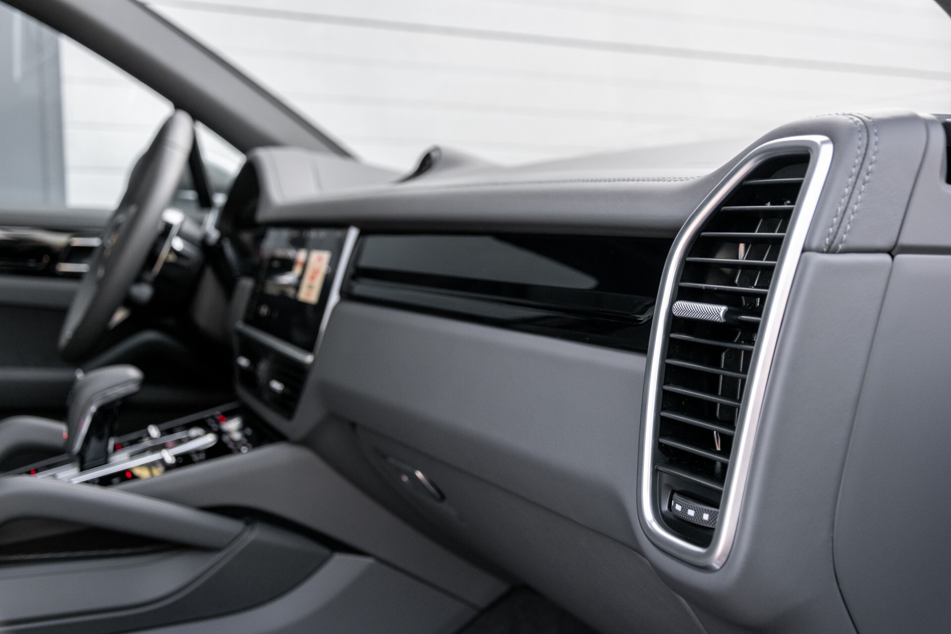 Porsche Cayenne 3.0 E-Hybrid Sport Design Luchtvering/Adaptive Cruise/Keyless/Panorama/Adaptieve stoelen Aut8 Foto 40