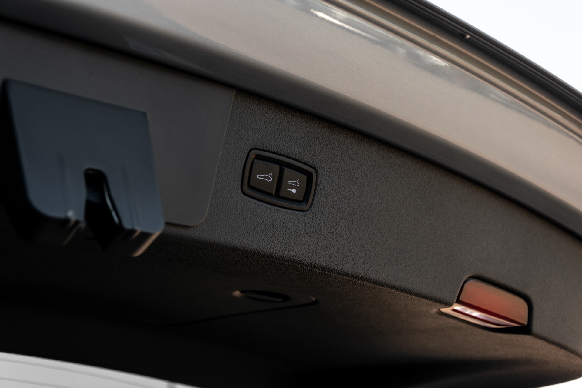 Porsche Cayenne 3.0 E-Hybrid Sport Design Luchtvering/Adaptive Cruise/Keyless/Panorama/Adaptieve stoelen Aut8 Foto 46