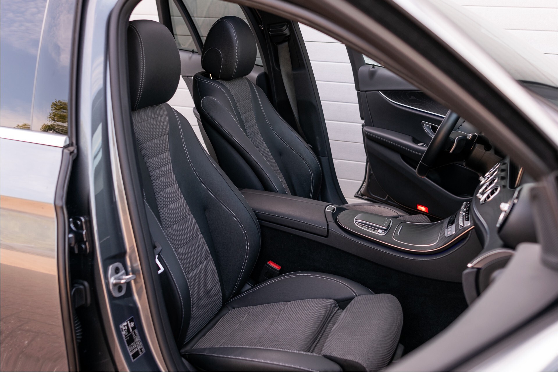 Mercedes-Benz E-Klasse Estate All-Terrain 200 4-M NIEUW MODEL | Luchtvering | MBUX | Widescreen | Schuifdak | Camera Aut9 Foto 3