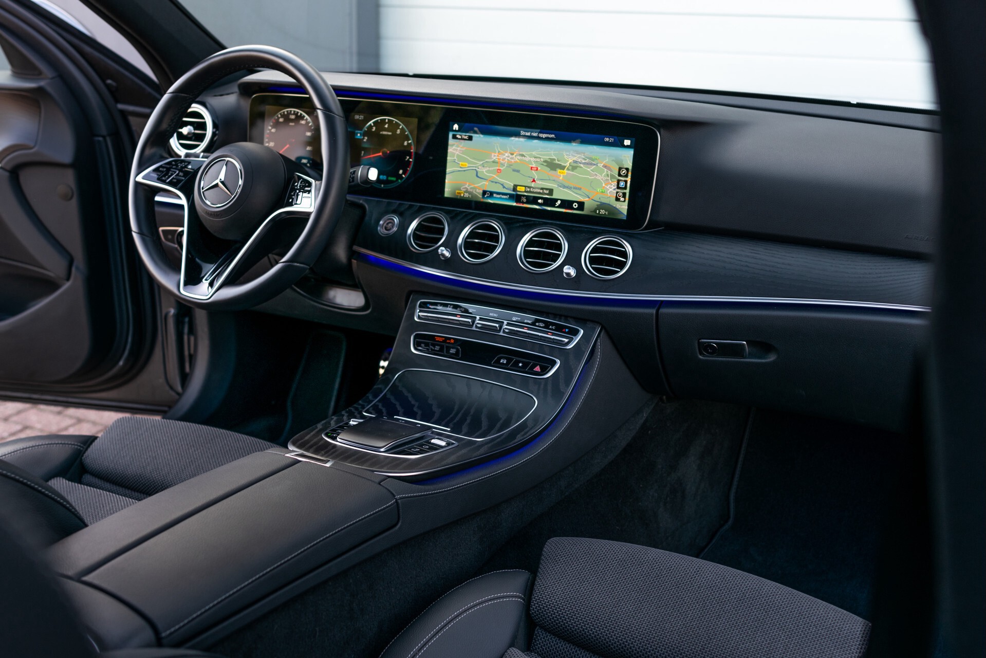 Mercedes-Benz E-Klasse Estate All-Terrain 200 4-M NIEUW MODEL | Luchtvering | MBUX | Widescreen | Schuifdak | Camera Aut9 Foto 5