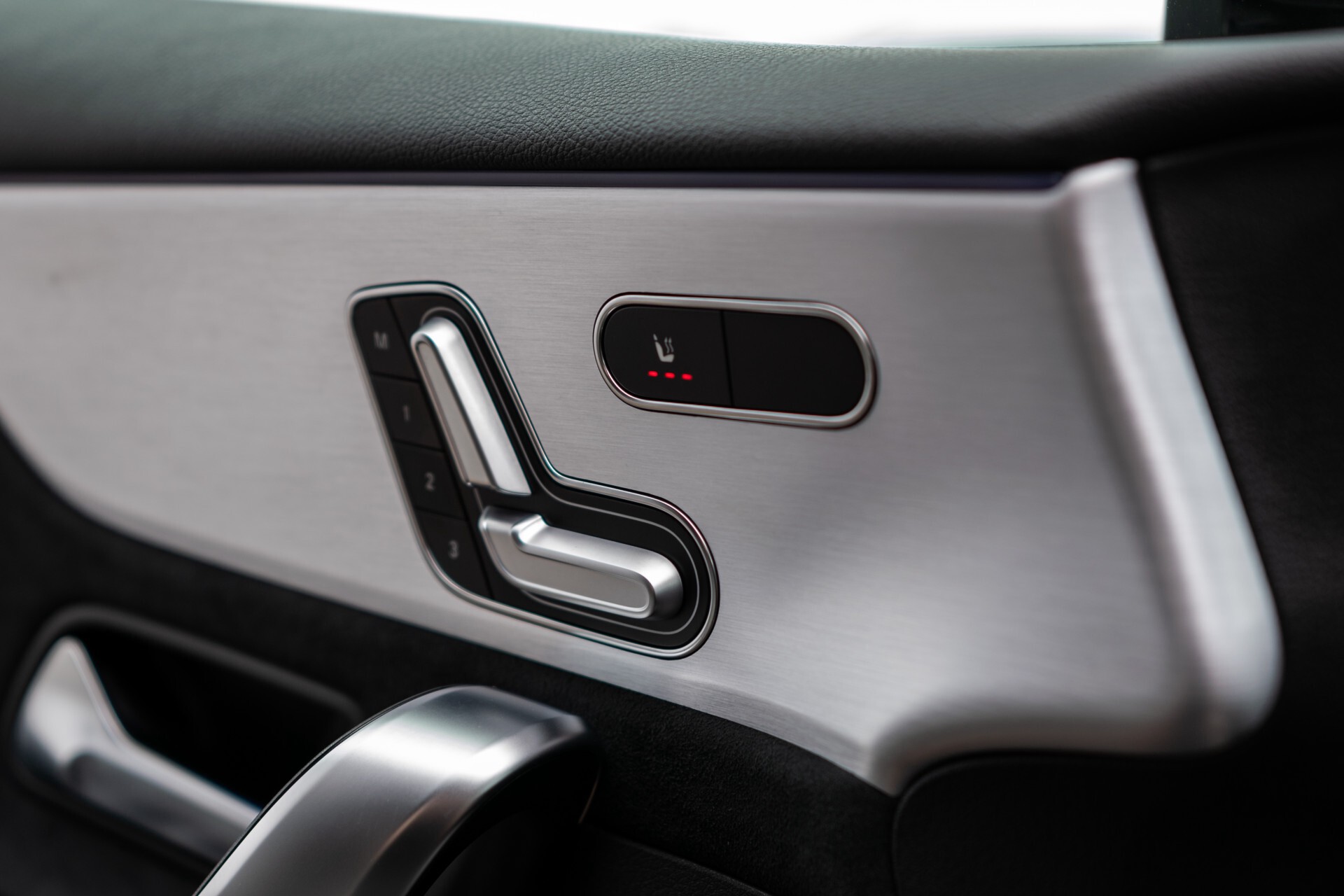 Mercedes-Benz A-Klasse A35 AMG 4M Performancestoelen | Aerodynamicapakket | 19" | Burmester | Night Foto 12