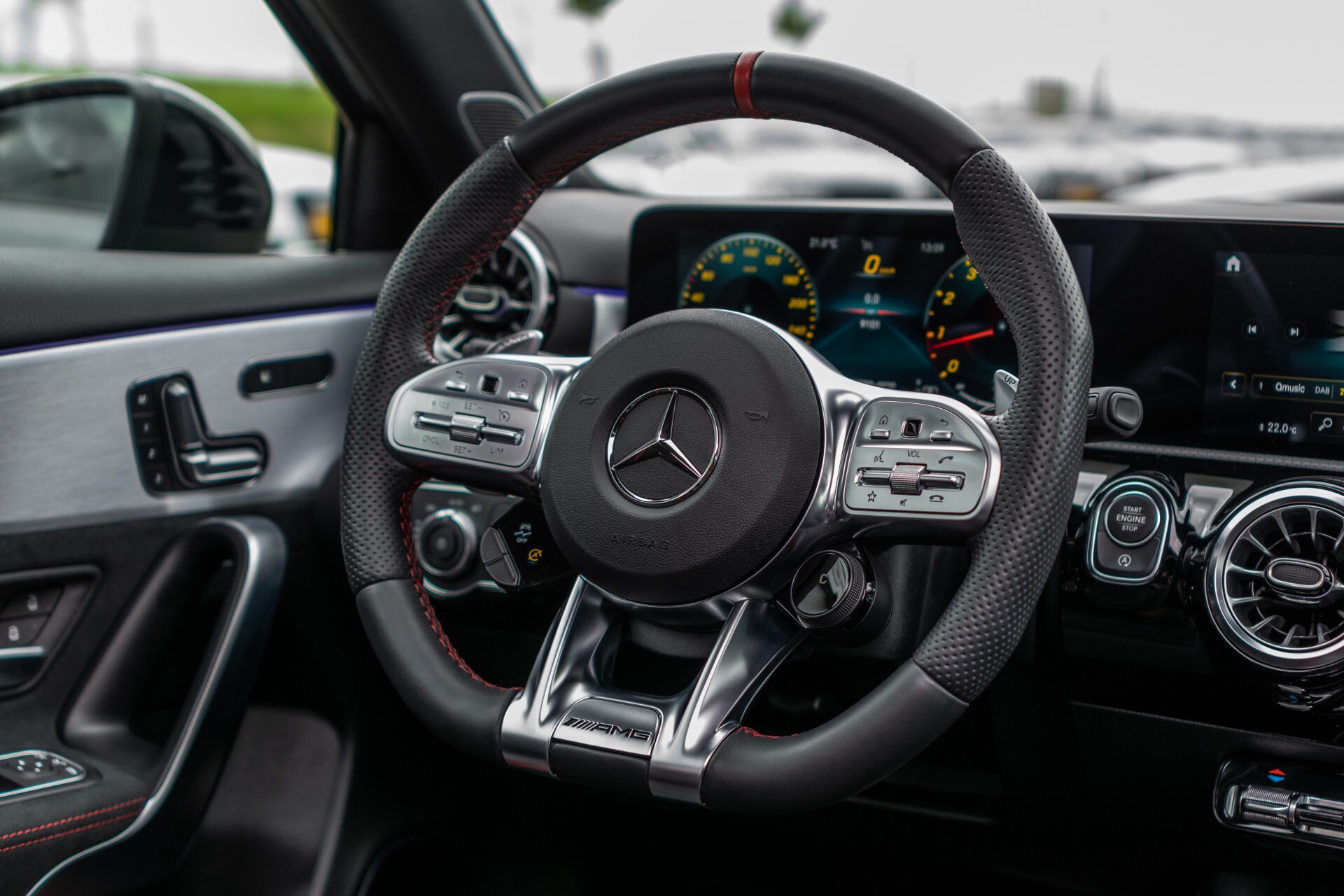 Mercedes-Benz A-Klasse A35 AMG 4M Performancestoelen | Aerodynamicapakket | 19" | Burmester | Night Foto 24