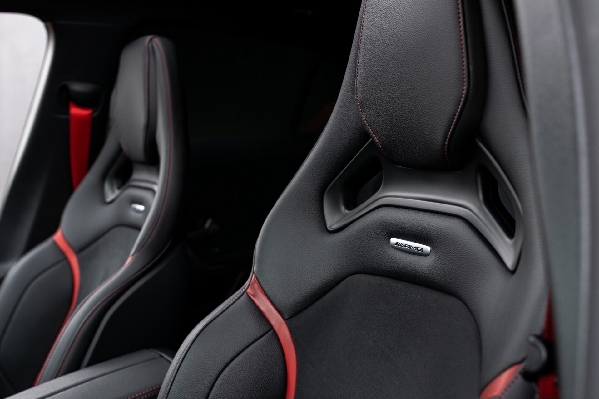 Mercedes-Benz A-Klasse A35 AMG 4M Performancestoelen | Aerodynamicapakket | 19" | Burmester | Night Foto 26