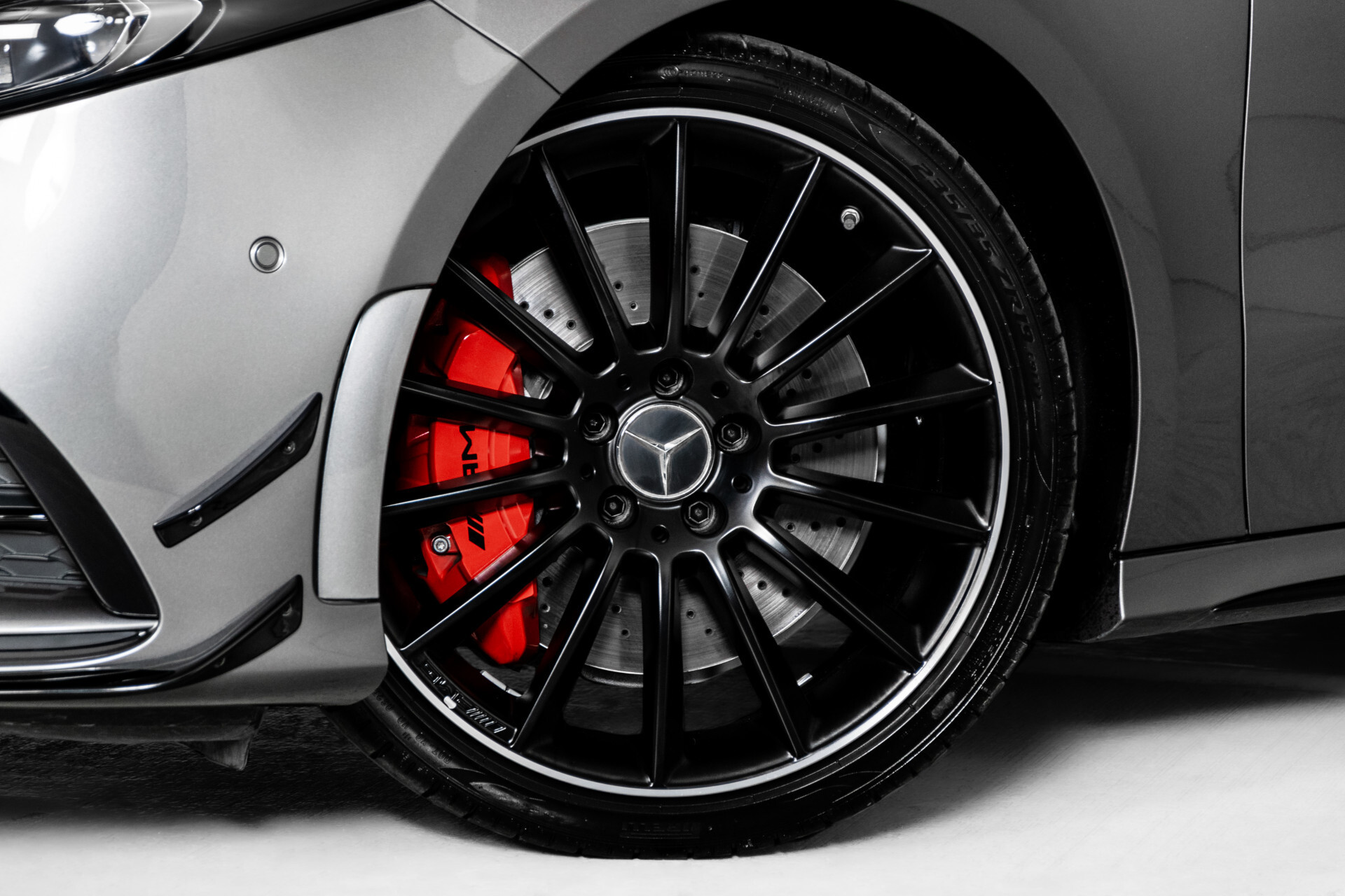 Mercedes-Benz A-Klasse A35 AMG 4M Performancestoelen | Aerodynamicapakket | 19" | Burmester | Night Foto 42