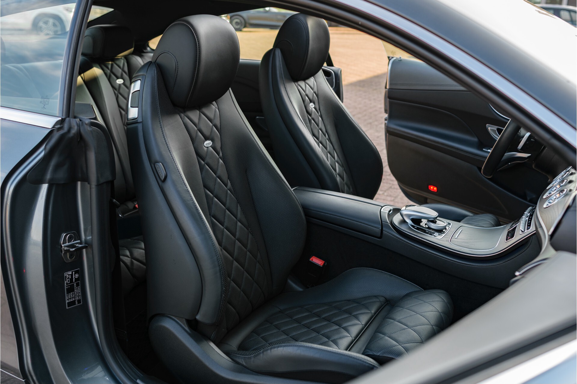 Mercedes-Benz E-Klasse Coupé 200 AMG Designo | Panorama | HUD | Burmester | 20" | NL Auto Aut9 Foto 3