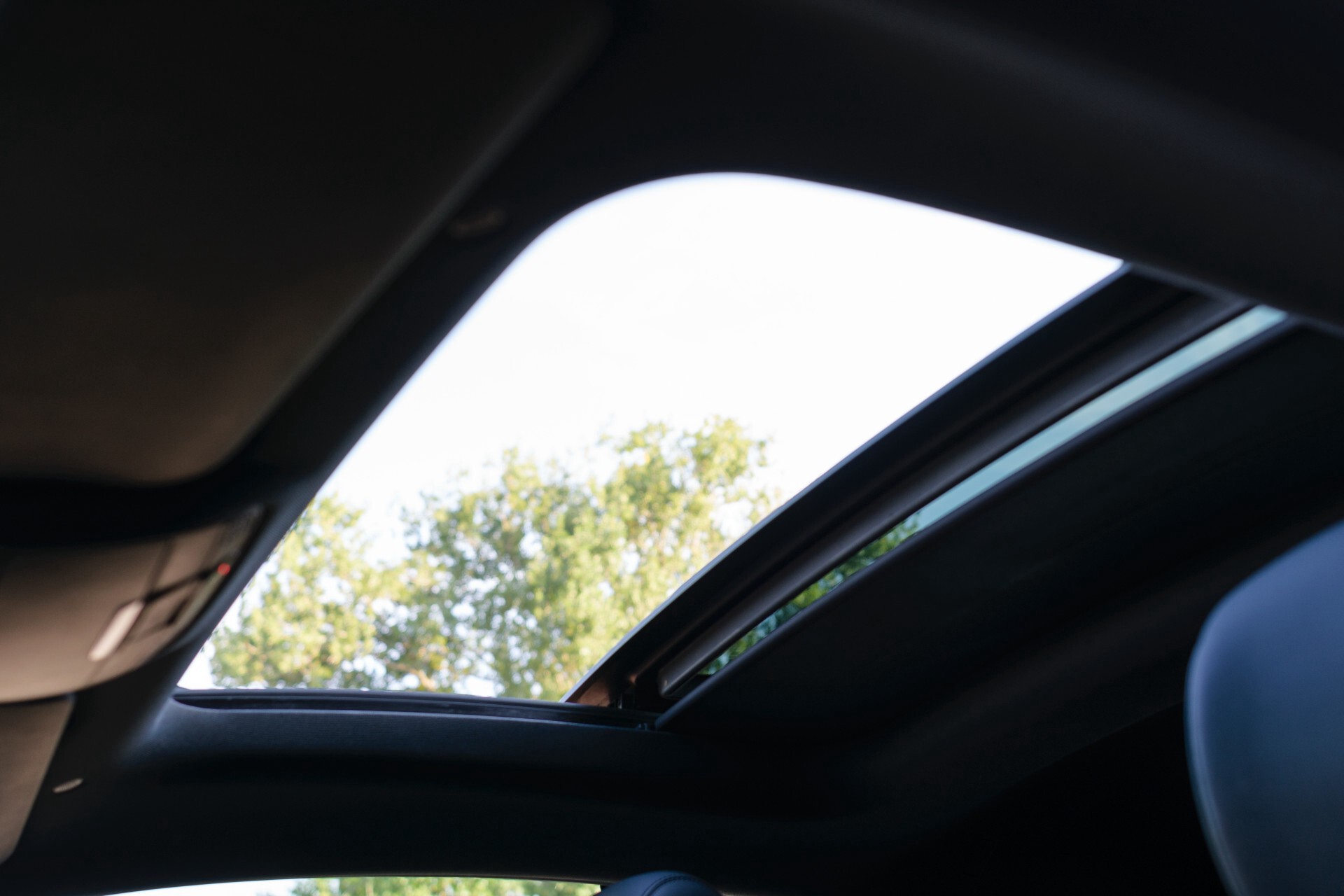 Mercedes-Benz E-Klasse Coupé 200 AMG Designo | Panorama | HUD | Burmester | 20" | NL Auto Aut9 Foto 30