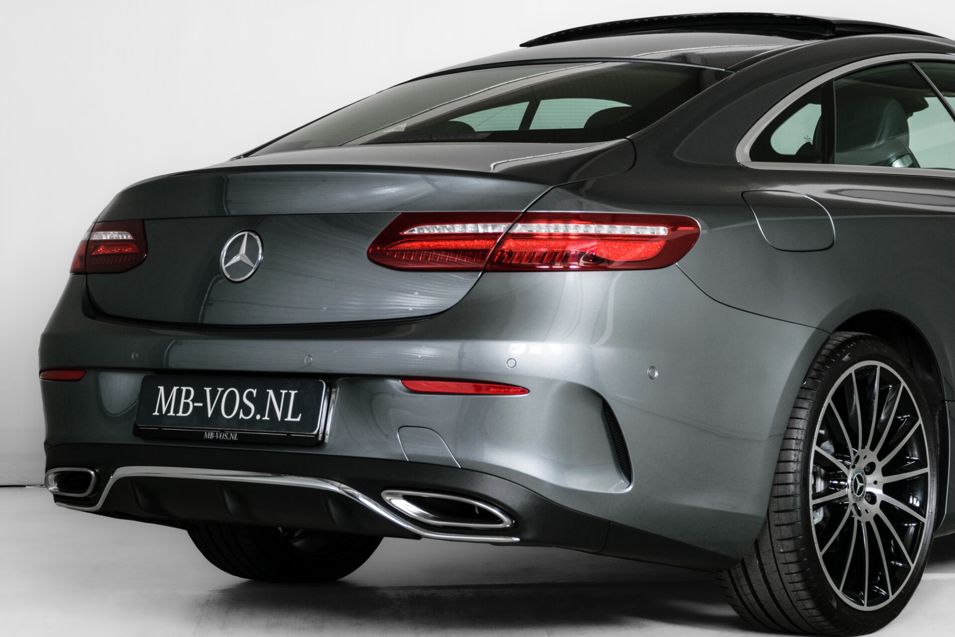 Mercedes-Benz E-Klasse Coupé 200 AMG Designo | Panorama | HUD | Burmester | 20" | NL Auto Aut9 Foto 33