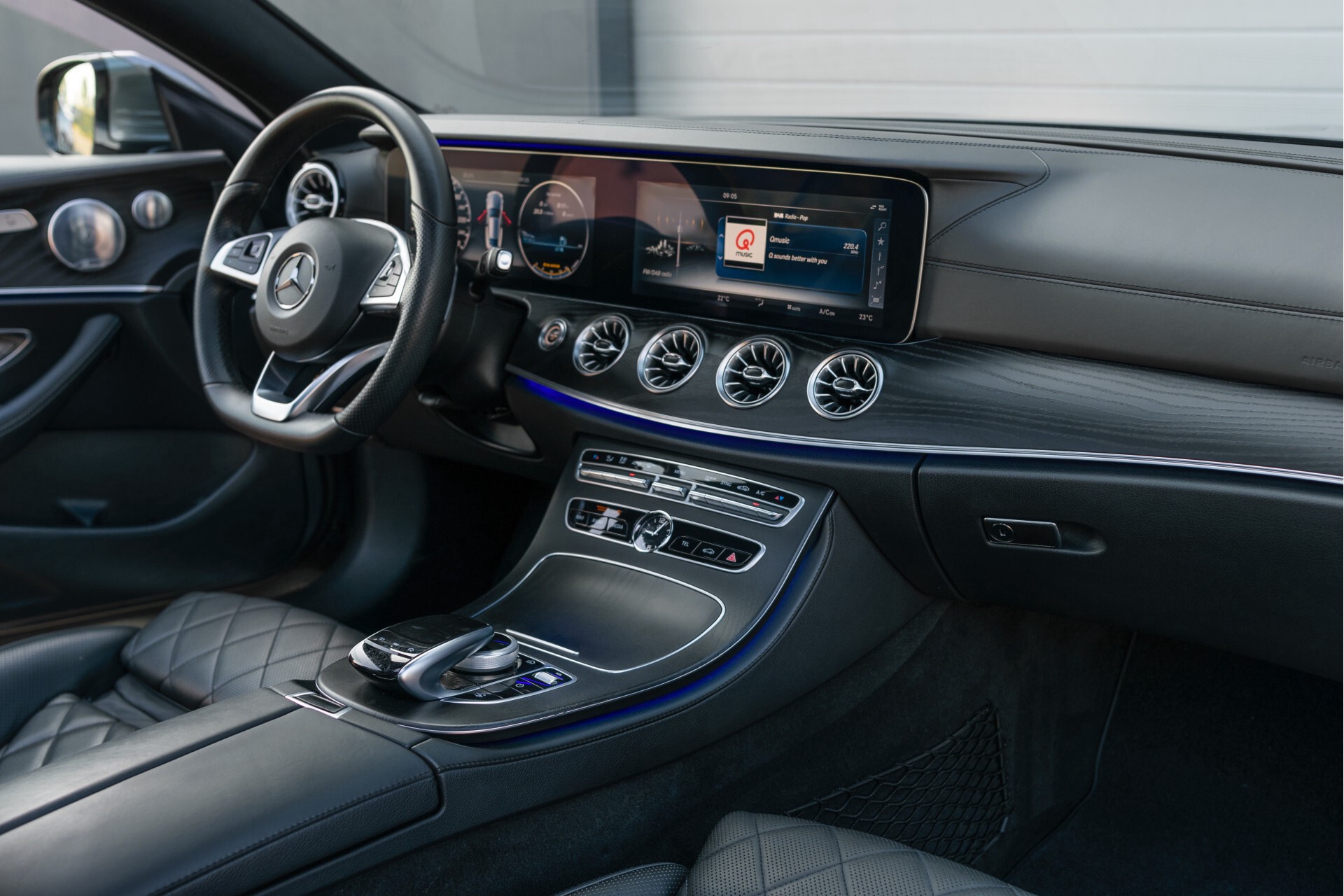 Mercedes-Benz E-Klasse Coupé 200 AMG Designo | Panorama | HUD | Burmester | 20" | NL Auto Aut9 Foto 5