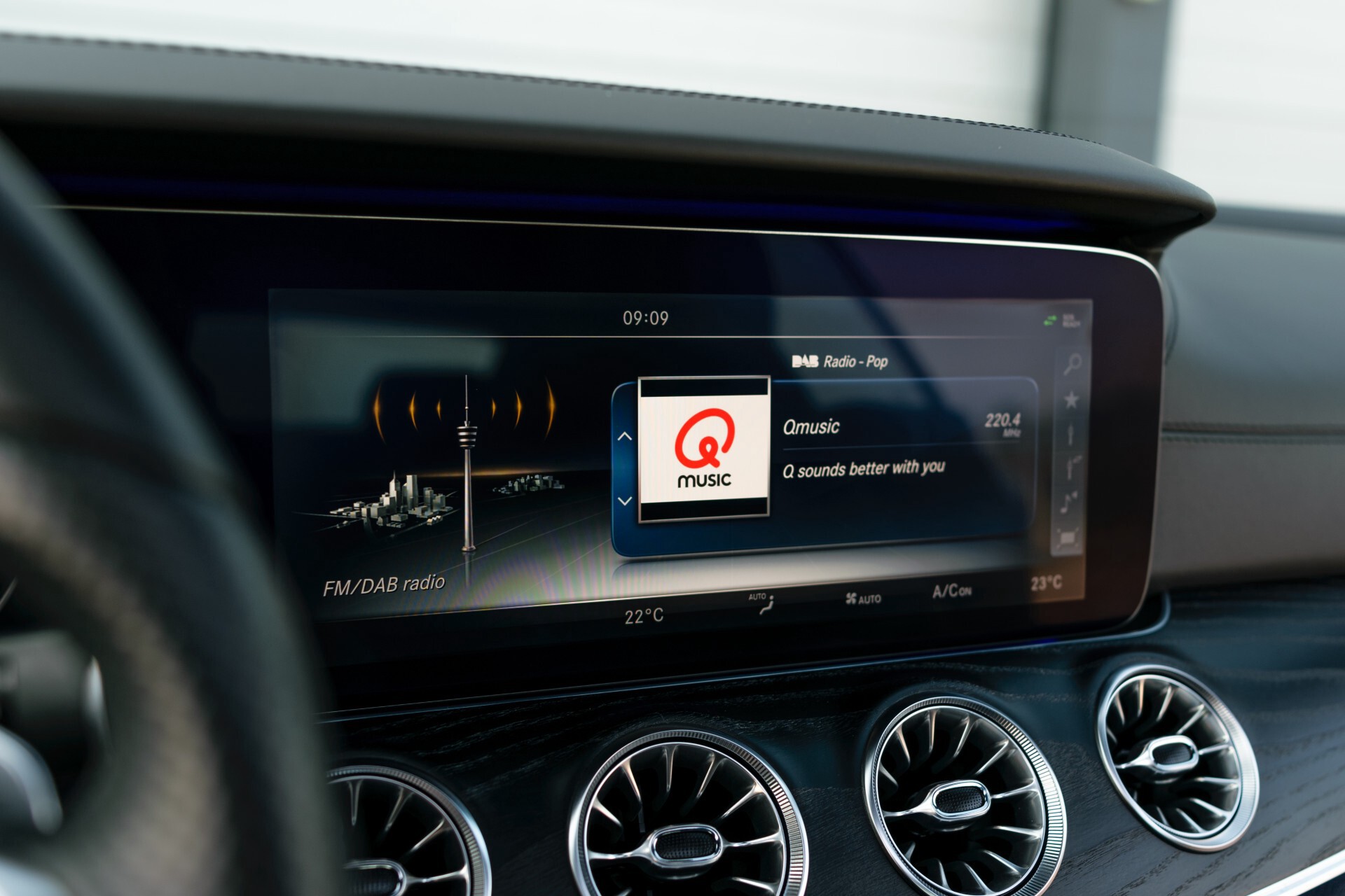 Mercedes-Benz E-Klasse Coupé 200 AMG Designo | Panorama | HUD | Burmester | 20" | NL Auto Aut9 Foto 9