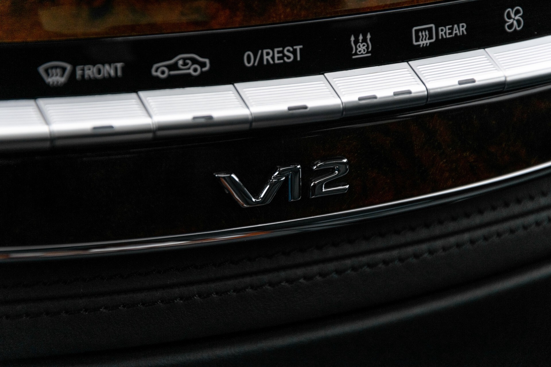 Mercedes-Benz S-Klasse 600 Lang 65 AMG Bi-Turbo Prestige Plus Aut5 . Foto 37