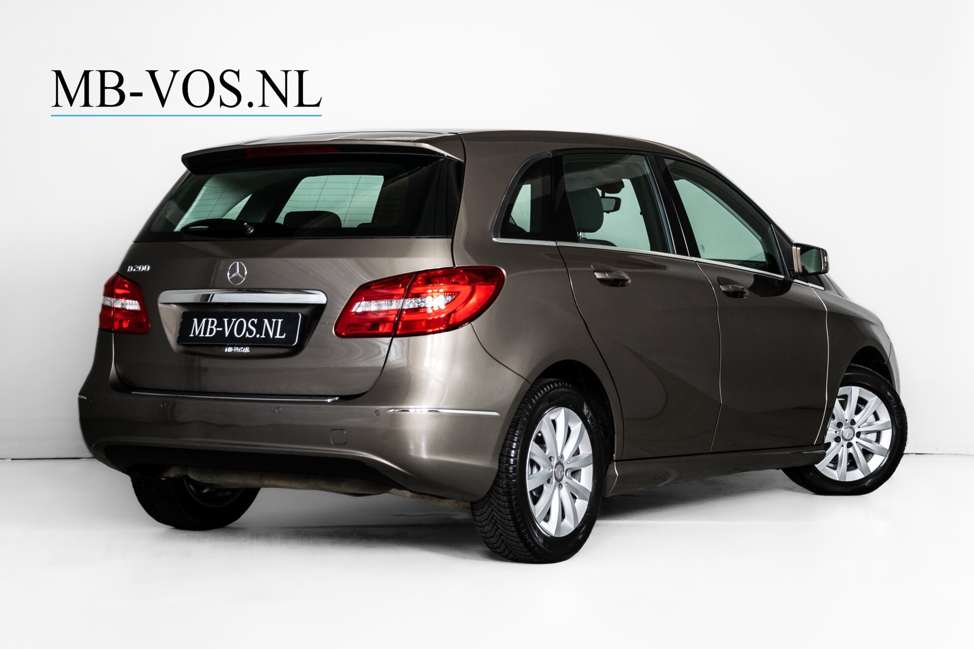 Mercedes-Benz B-Klasse 200 Style | Auto trekhaak | Bi-xenon | Camera | PTS | ECC | Verwarmde Stoelen | Aut7 Foto 2