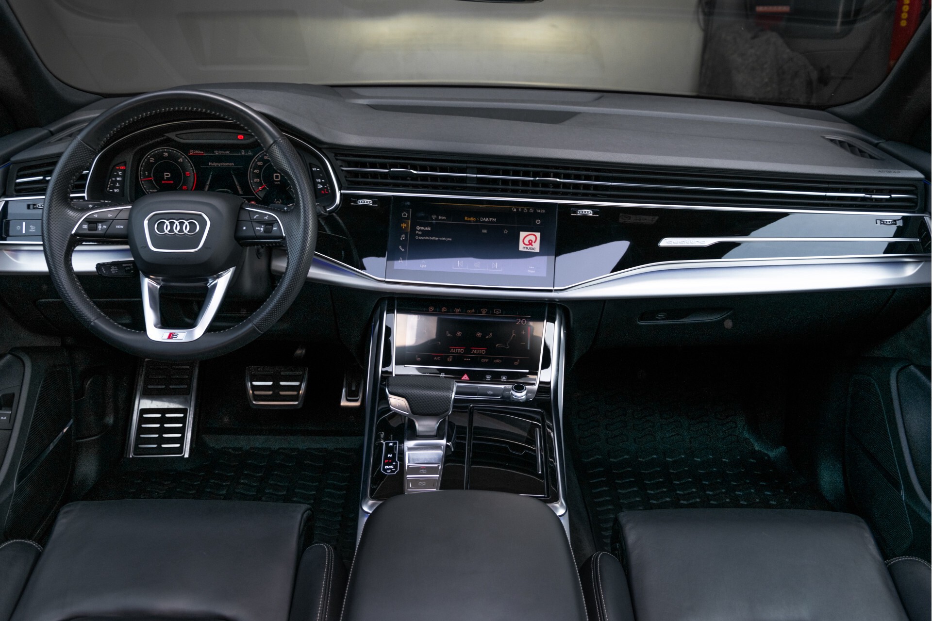 Audi Q8 50 TDI Quattro S-Line Luchtvering | AdaptiveCruise | Keyless | Matrix | HUD | Trekhaak | Garantie Aut8 Foto 7