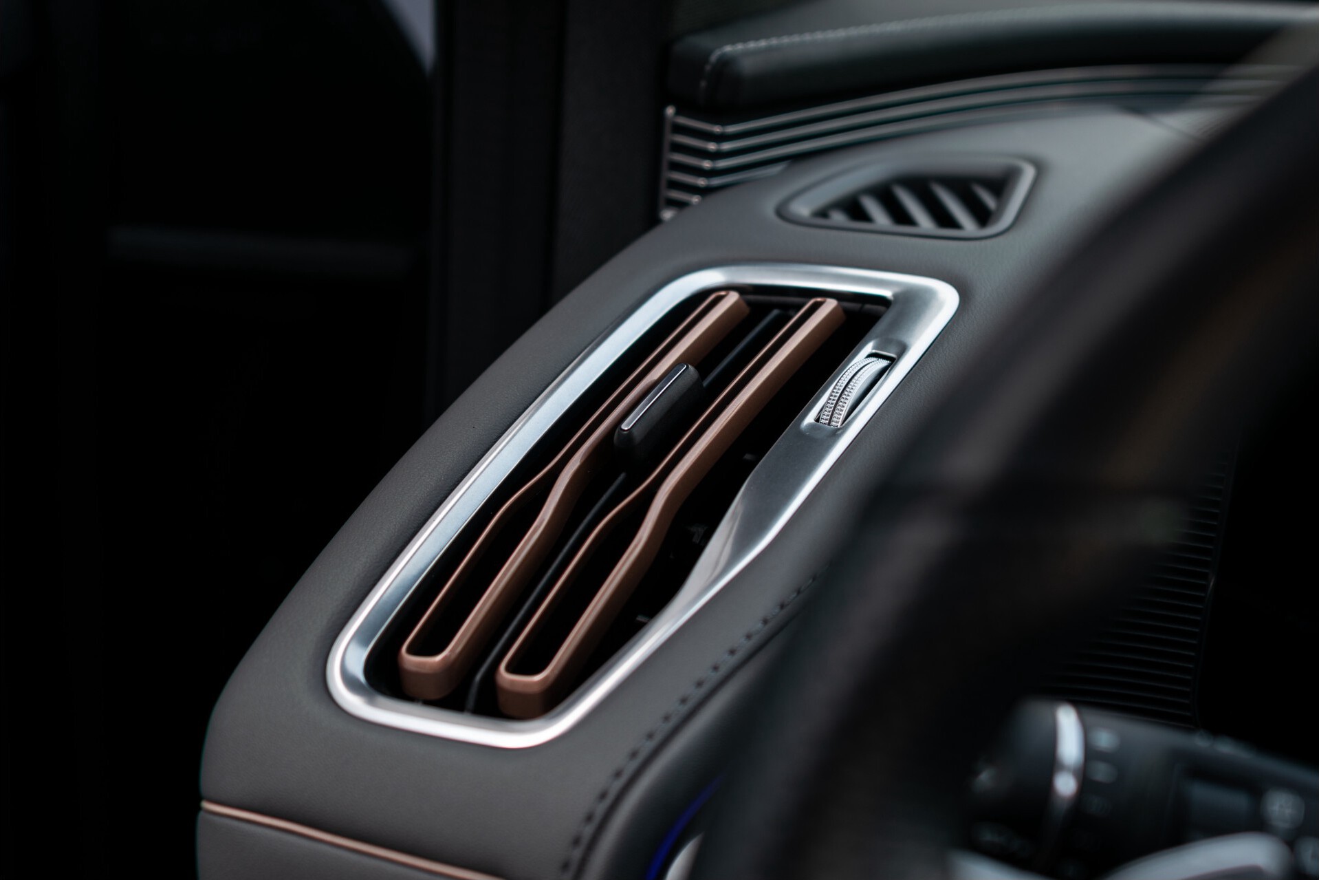 Mercedes-Benz EQC 400 4M AMG Rij-assistentie | Schuifdak | Burmester | 21"AMG | Keyless-Go Foto 14