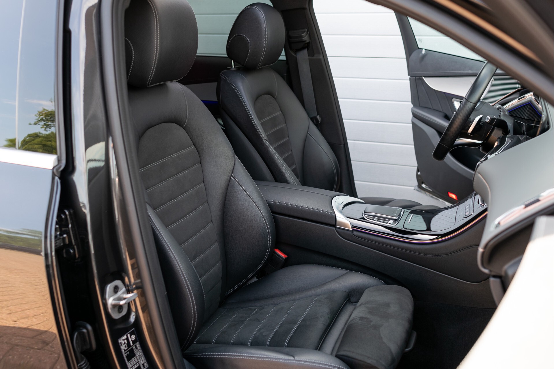 Mercedes-Benz EQC 400 4M AMG Rij-assistentie | Schuifdak | Burmester | 21"AMG | Keyless-Go Foto 3