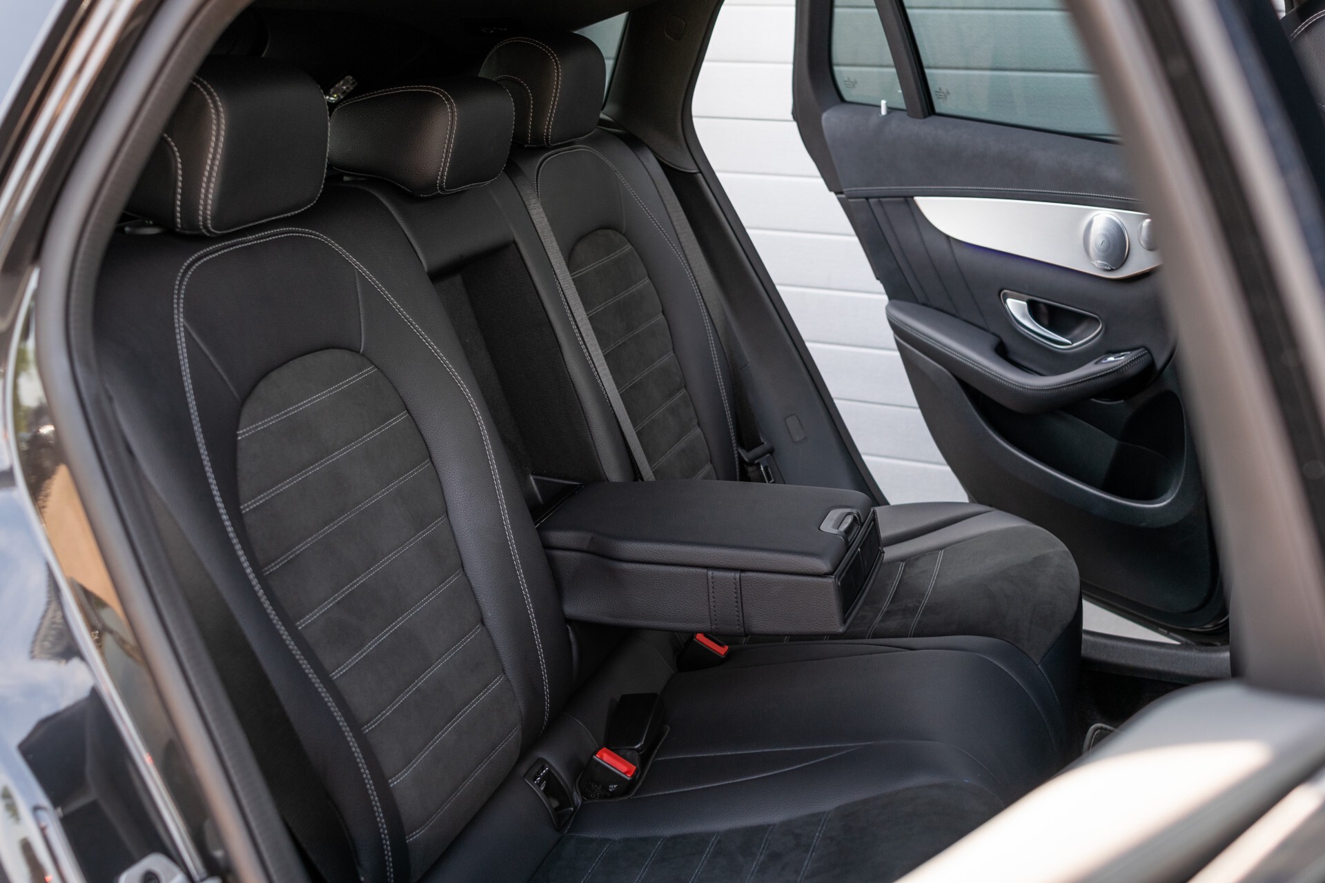 Mercedes-Benz EQC 400 4M AMG Rij-assistentie | Schuifdak | Burmester | 21"AMG | Keyless-Go Foto 4