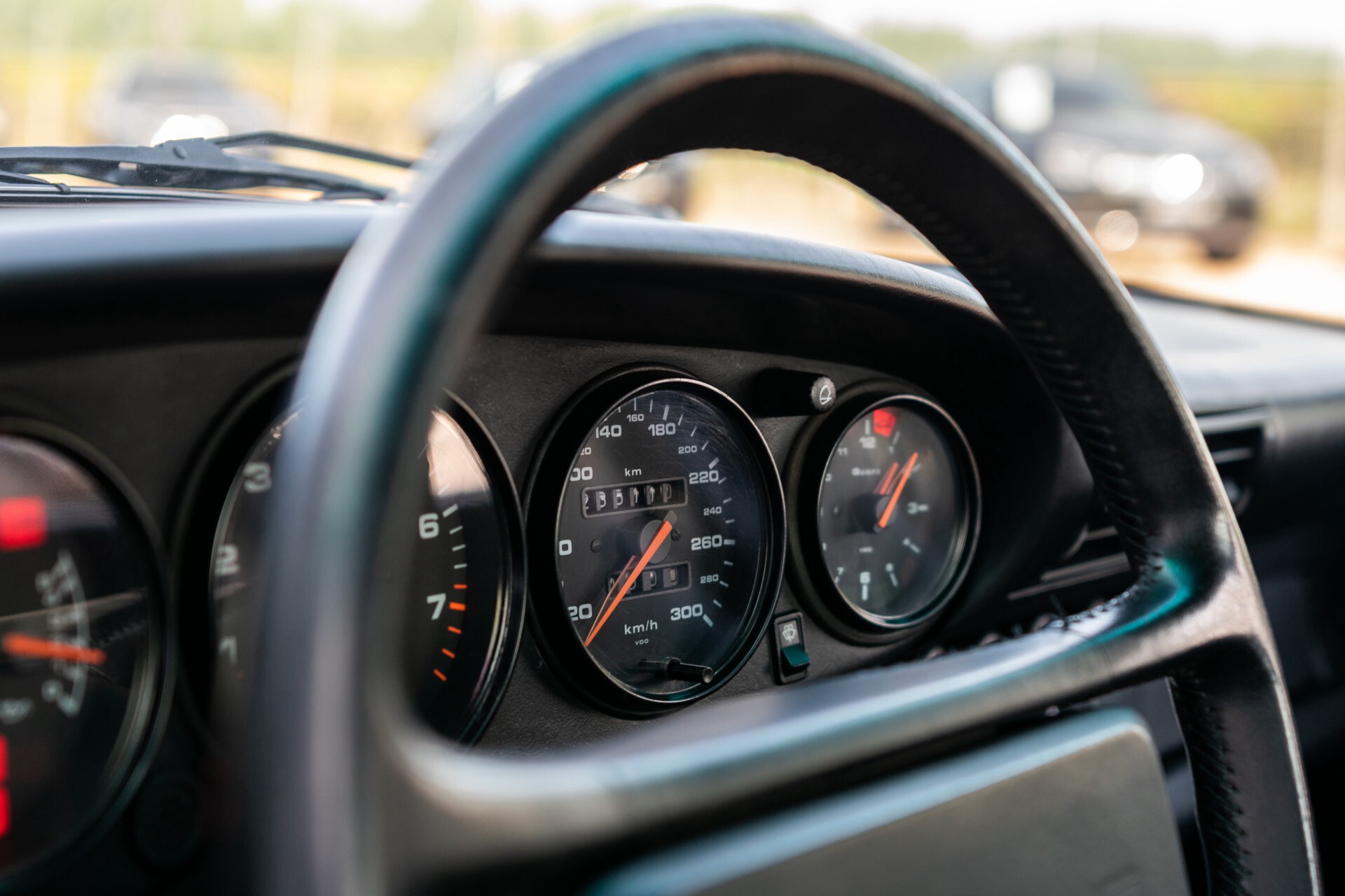 Porsche 911 3.6 Carrera 4 Coupe | Volledige Historie | 17" | Leder | Airconditioning | Sportuitlaat Foto 9