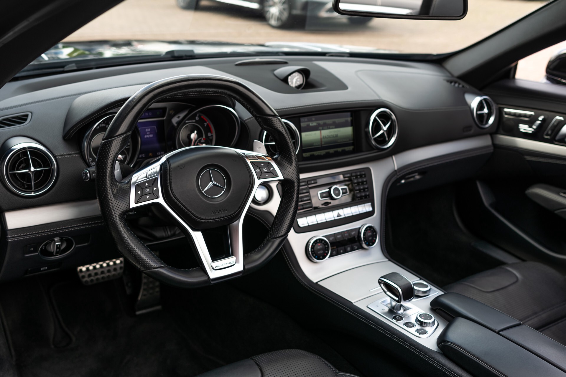 Mercedes-Benz SL-Klasse 63 AMG Magic Sky | Drivers Package | Massage | Rij-assistentie | Keyless | Aut7 Foto 19