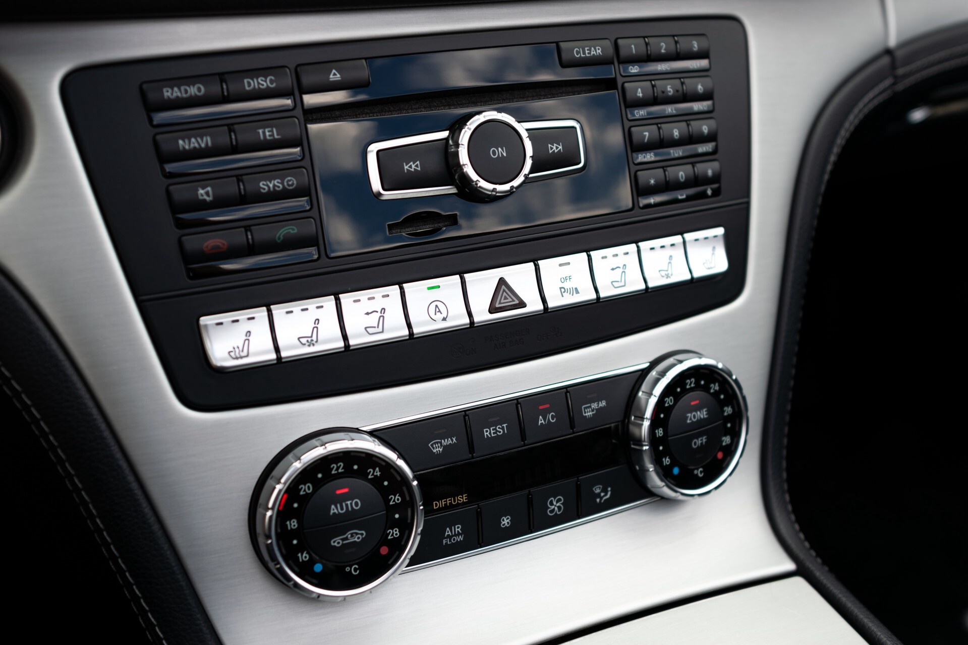 Mercedes-Benz SL-Klasse 63 AMG Magic Sky | Drivers Package | Massage | Rij-assistentie | Keyless | Aut7 Foto 23