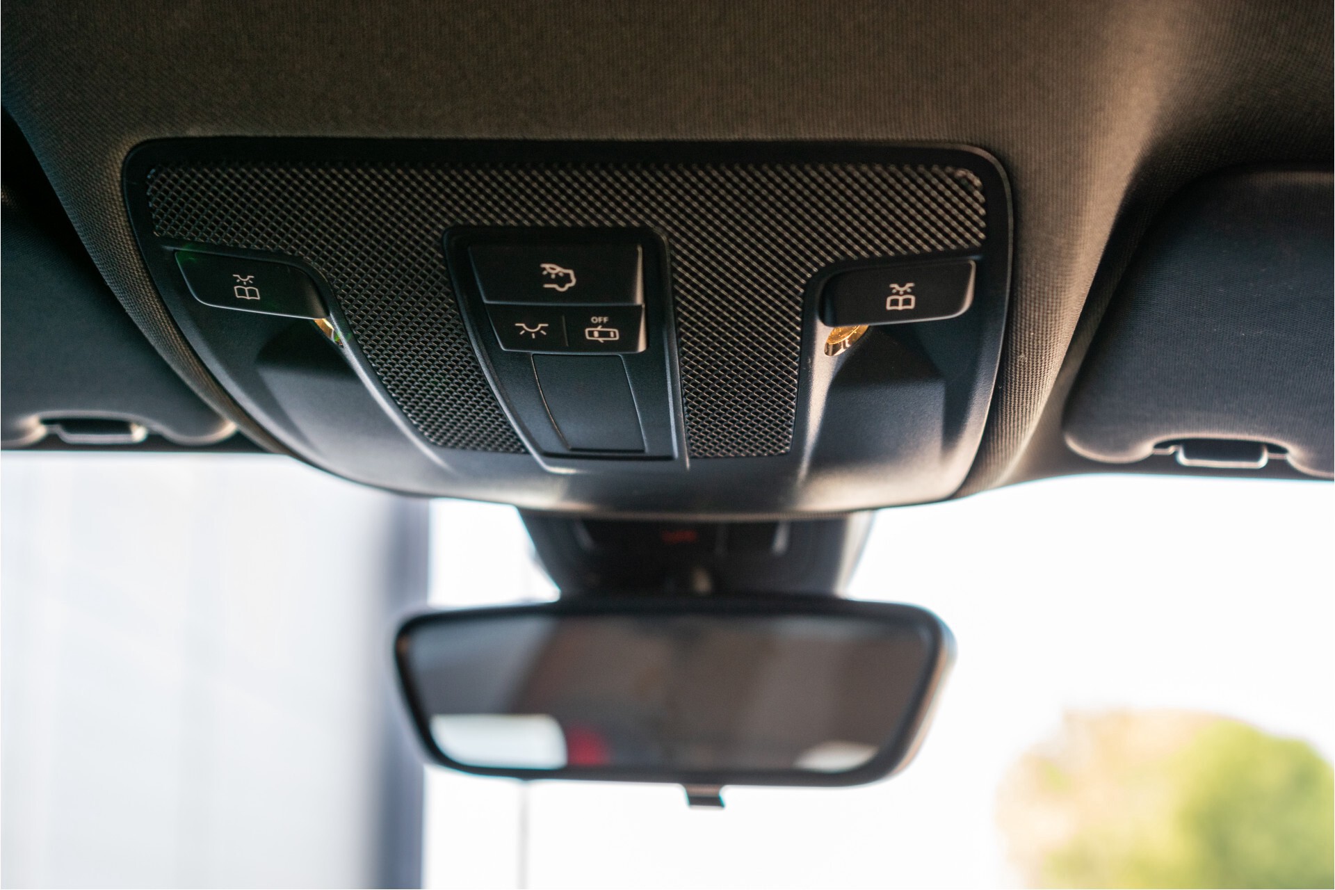 Mercedes-Benz A-Klasse 180 AMG Camera | LED | Media Display | Keyless | Stoelverwarming | Aut7 Foto 21