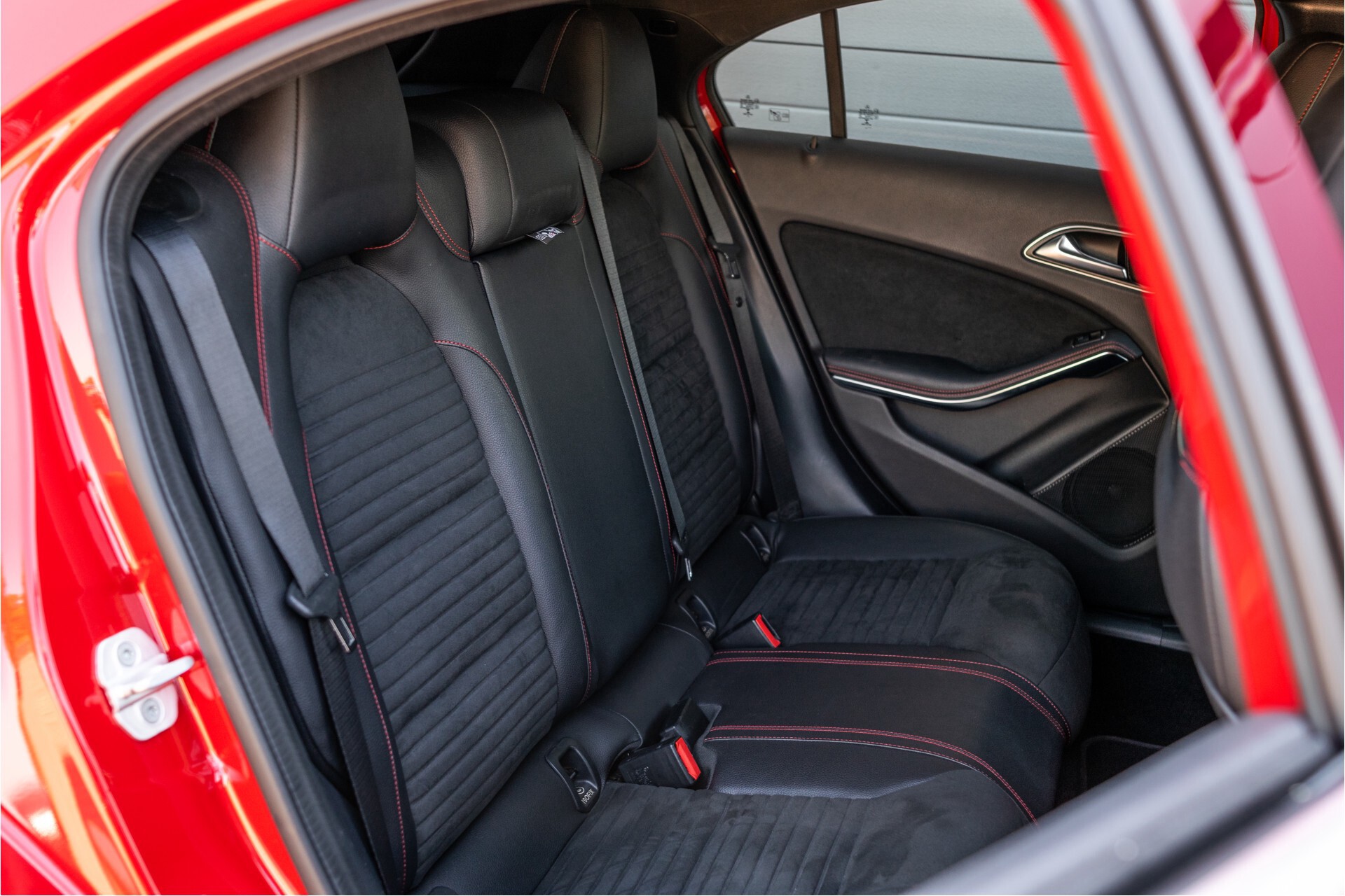 Mercedes-Benz A-Klasse 180 AMG Camera | LED | Media Display | Keyless | Stoelverwarming | Aut7 Foto 4