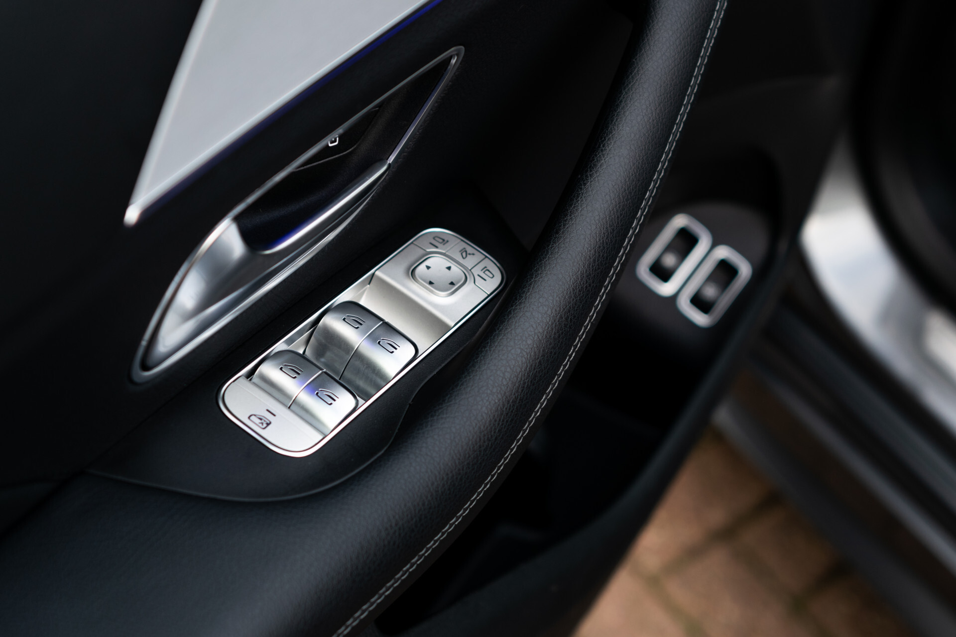 Mercedes-Benz GLE 350 e 4-M Luchtvering | AMG | Trekhaak | Keyless | Adaptive Cruise | Burmester | Night Aut9 Foto 17