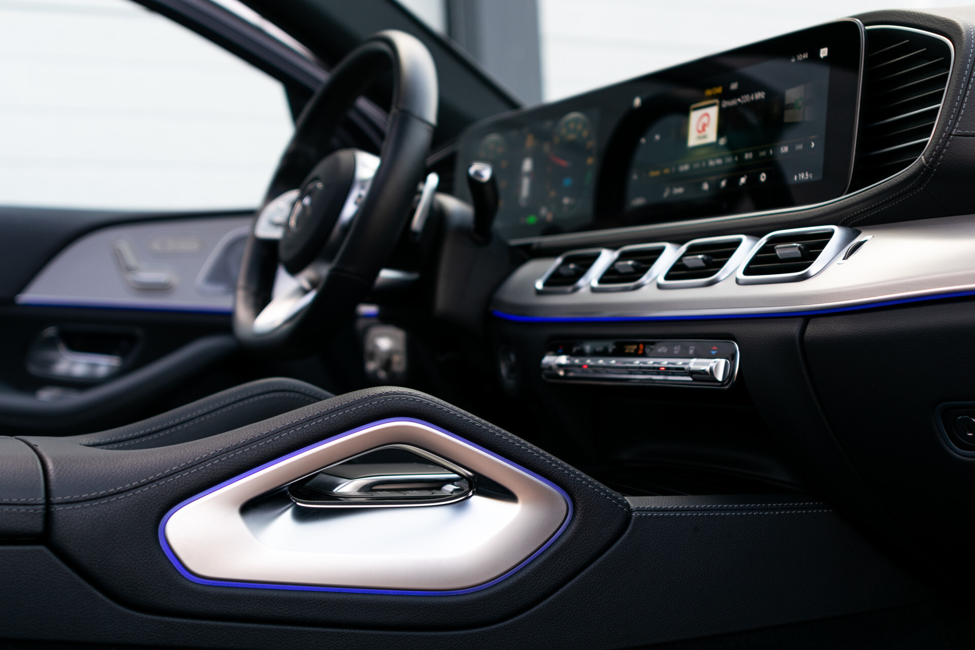 Mercedes-Benz GLE 350 e 4-M Luchtvering | AMG | Trekhaak | Keyless | Adaptive Cruise | Burmester | Night Aut9 Foto 24