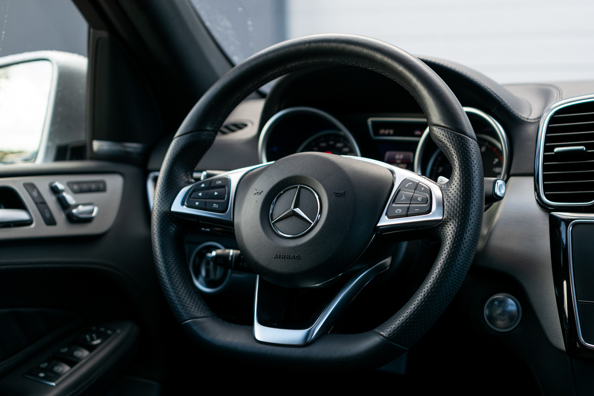 Mercedes-Benz GLE 500 e 4-M Luchtvering | Rij-assistentie | Keyless | Harman-Kardon | Softclose | Mem Aut7 Foto 10