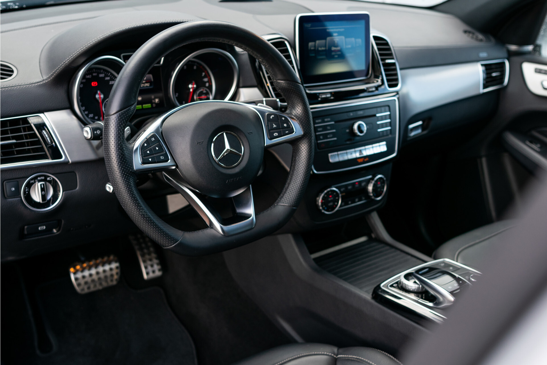 Mercedes-Benz GLE 500 e 4-M Luchtvering | Rij-assistentie | Keyless | Harman-Kardon | Softclose | Mem Aut7 Foto 12