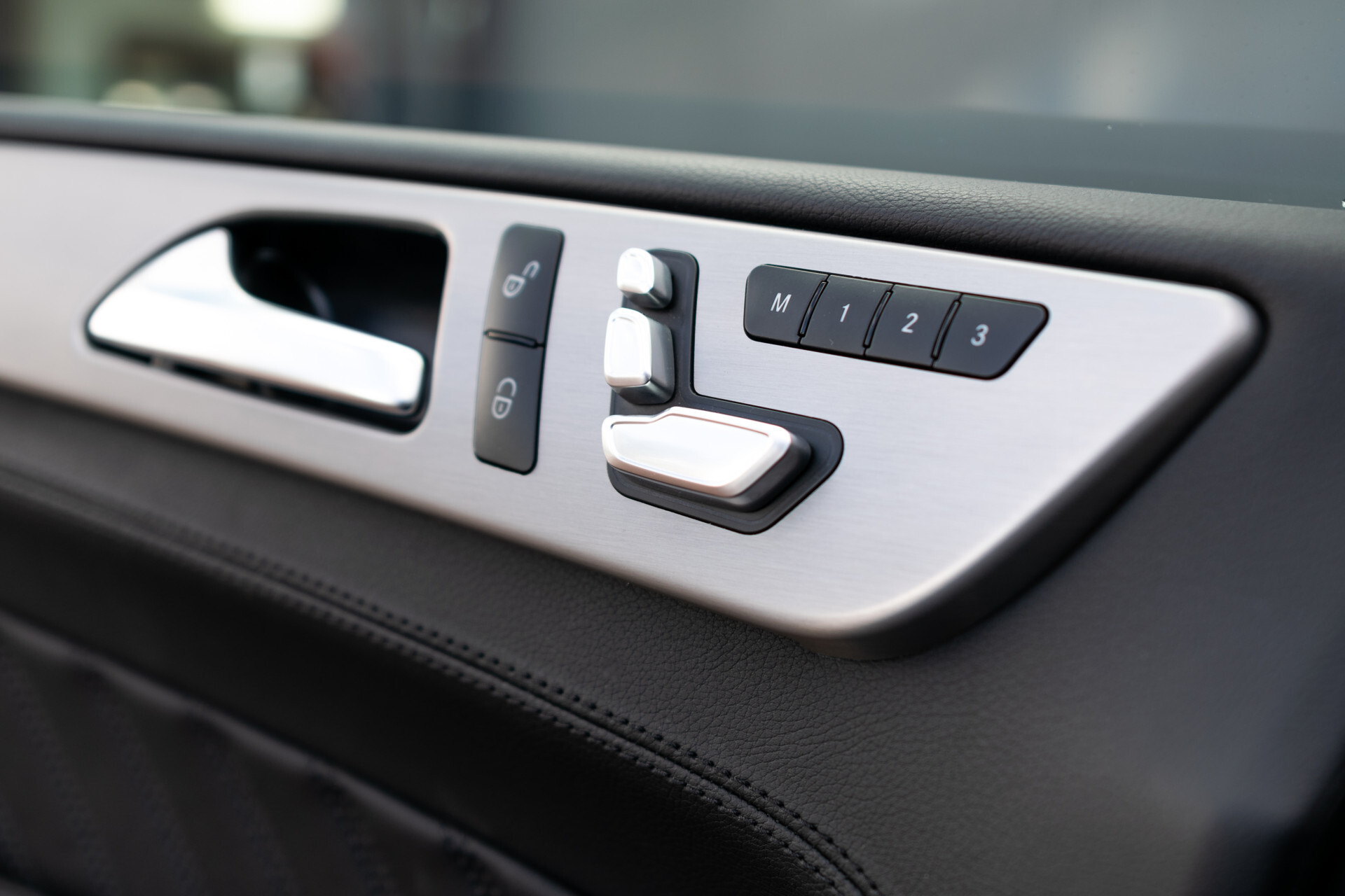 Mercedes-Benz GLE 500 e 4-M Luchtvering | Rij-assistentie | Keyless | Harman-Kardon | Softclose | Mem Aut7 Foto 16