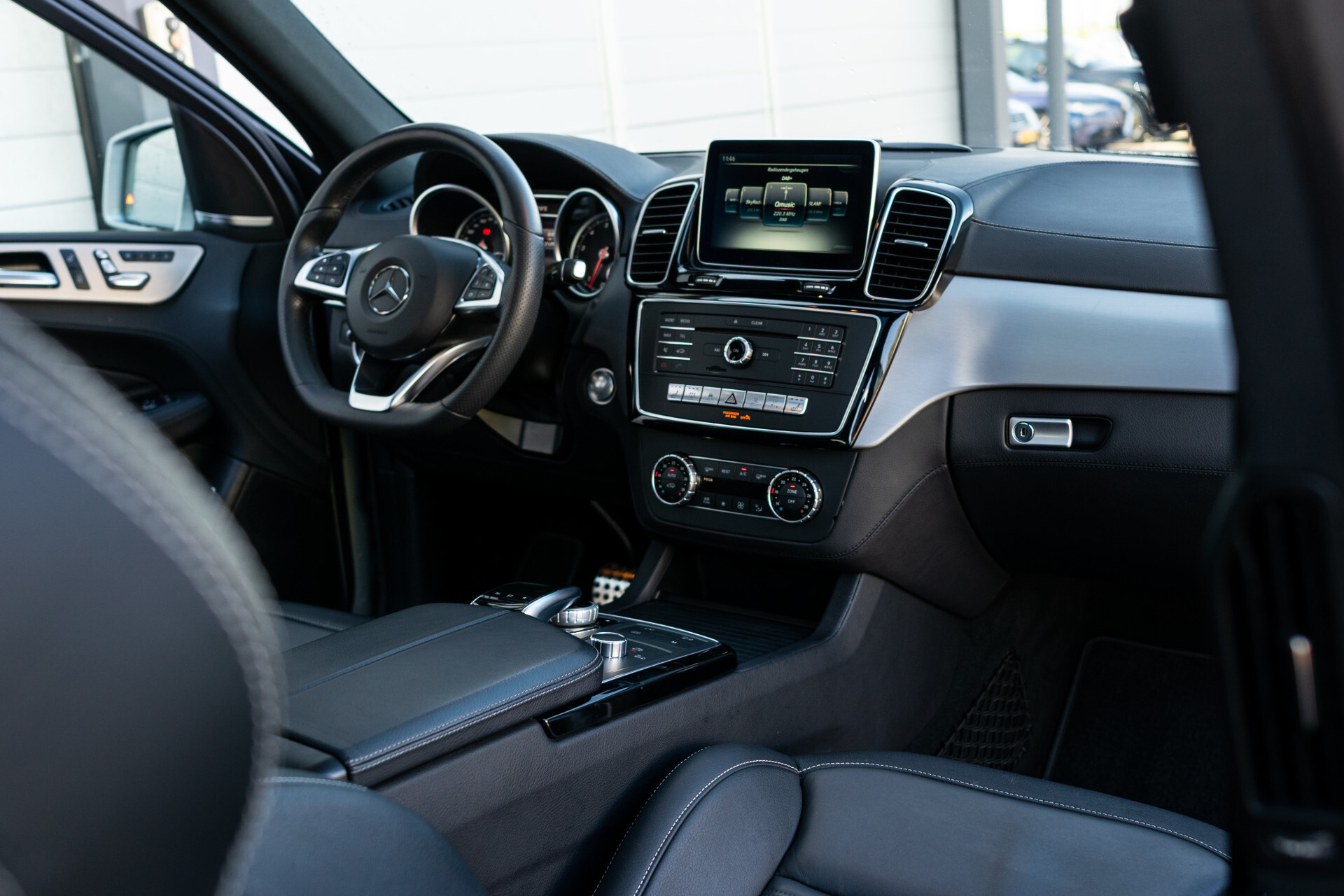 Mercedes-Benz GLE 500 e 4-M Luchtvering | Rij-assistentie | Keyless | Harman-Kardon | Softclose | Mem Aut7 Foto 5