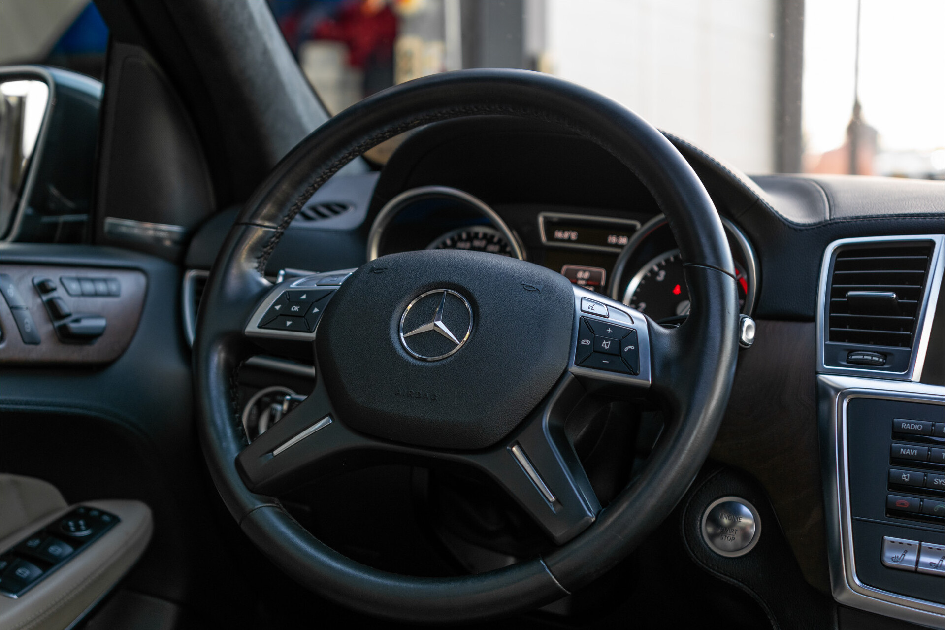 Mercedes-Benz GL-Klasse 350 Bluetec 4-M AMG | Rij-assistentie | Keyless | Massage | Entertainment | Active Curve | Sound Aut7 Foto 10