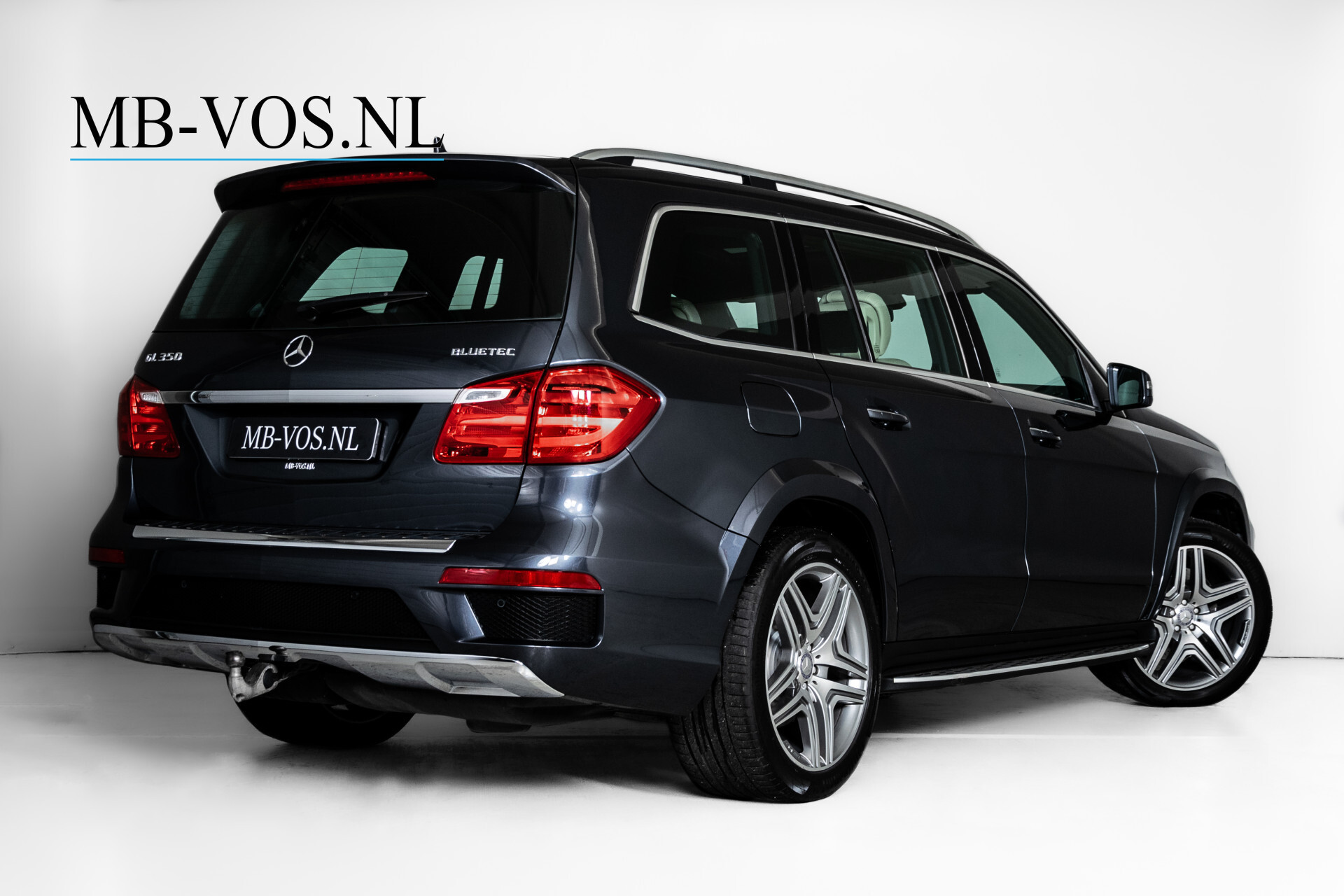 Mercedes-Benz GL-Klasse 350 Bluetec 4-M AMG | Rij-assistentie | Keyless | Massage | Entertainment | Active Curve | Sound Aut7 Foto 2