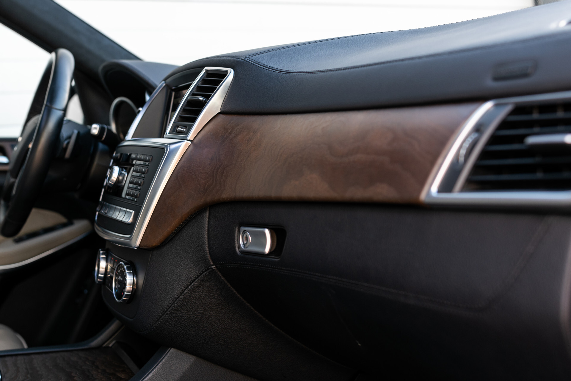 Mercedes-Benz GL-Klasse 350 Bluetec 4-M AMG | Rij-assistentie | Keyless | Massage | Entertainment | Active Curve | Sound Aut7 Foto 25