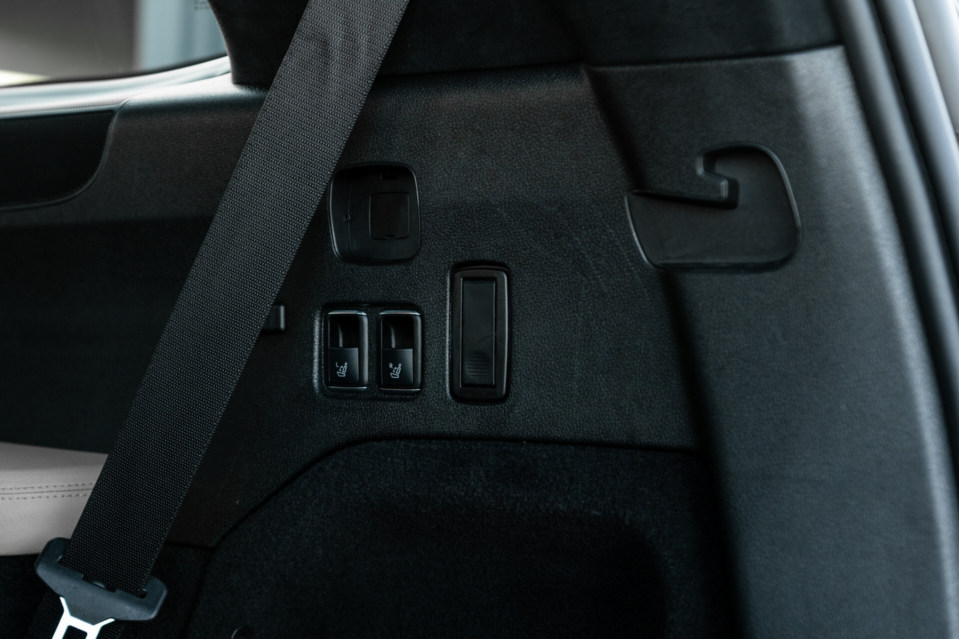 Mercedes-Benz GL-Klasse 350 Bluetec 4-M AMG | Rij-assistentie | Keyless | Massage | Entertainment | Active Curve | Sound Aut7 Foto 30