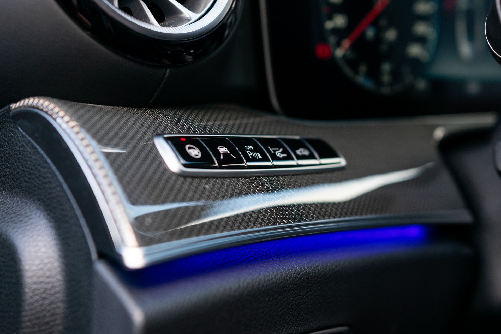 Mercedes-Benz E-Klasse Cabrio 53 AMG 4-M Night | Massage | Rij-assistentie | Keyless | HUD | Burmester | Standkachel Aut9 Foto 18