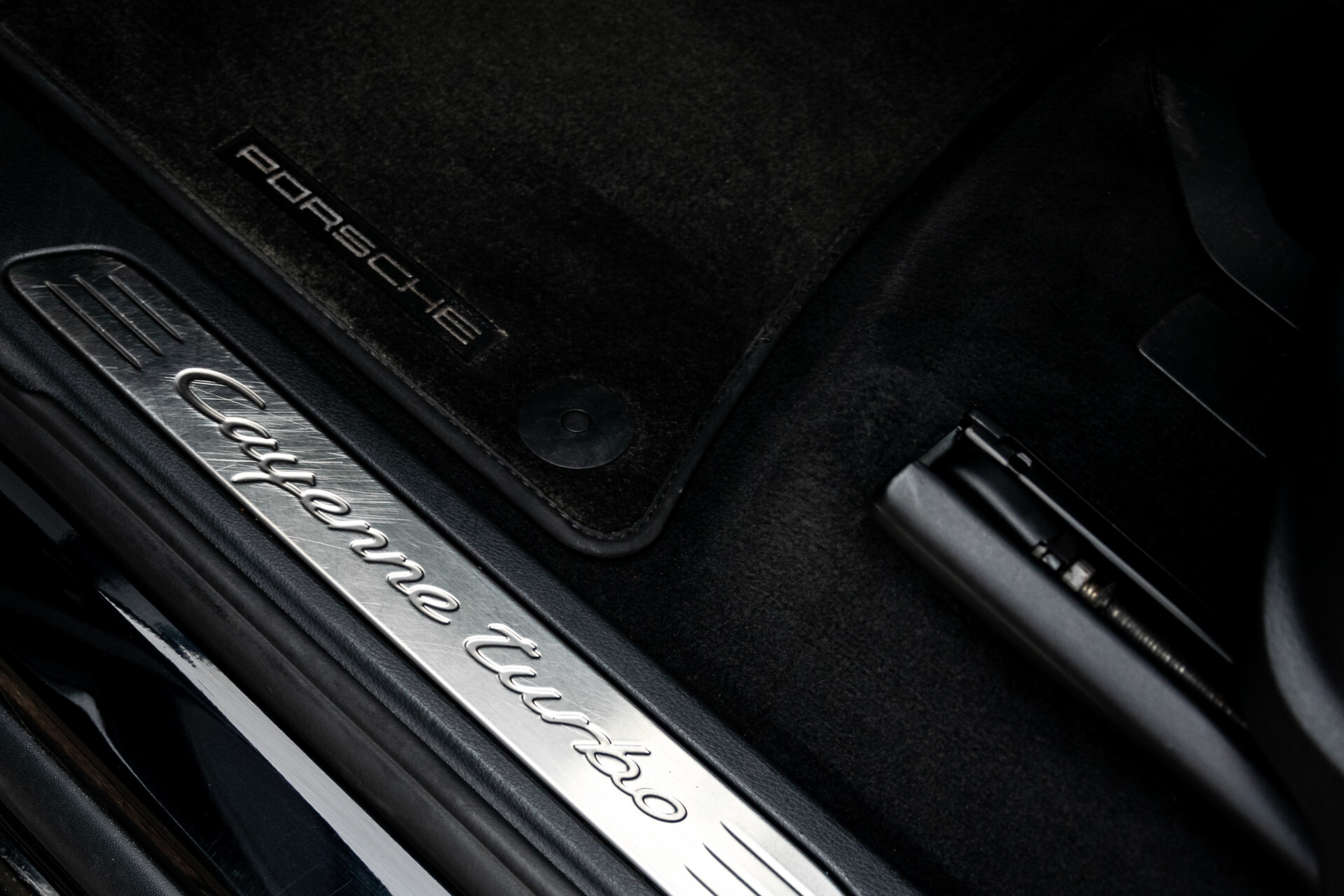 Porsche Cayenne 4.8 Turbo Ceramic | Akrapovic | Carbon | Burmester | Exclusive Aut8 Foto 28