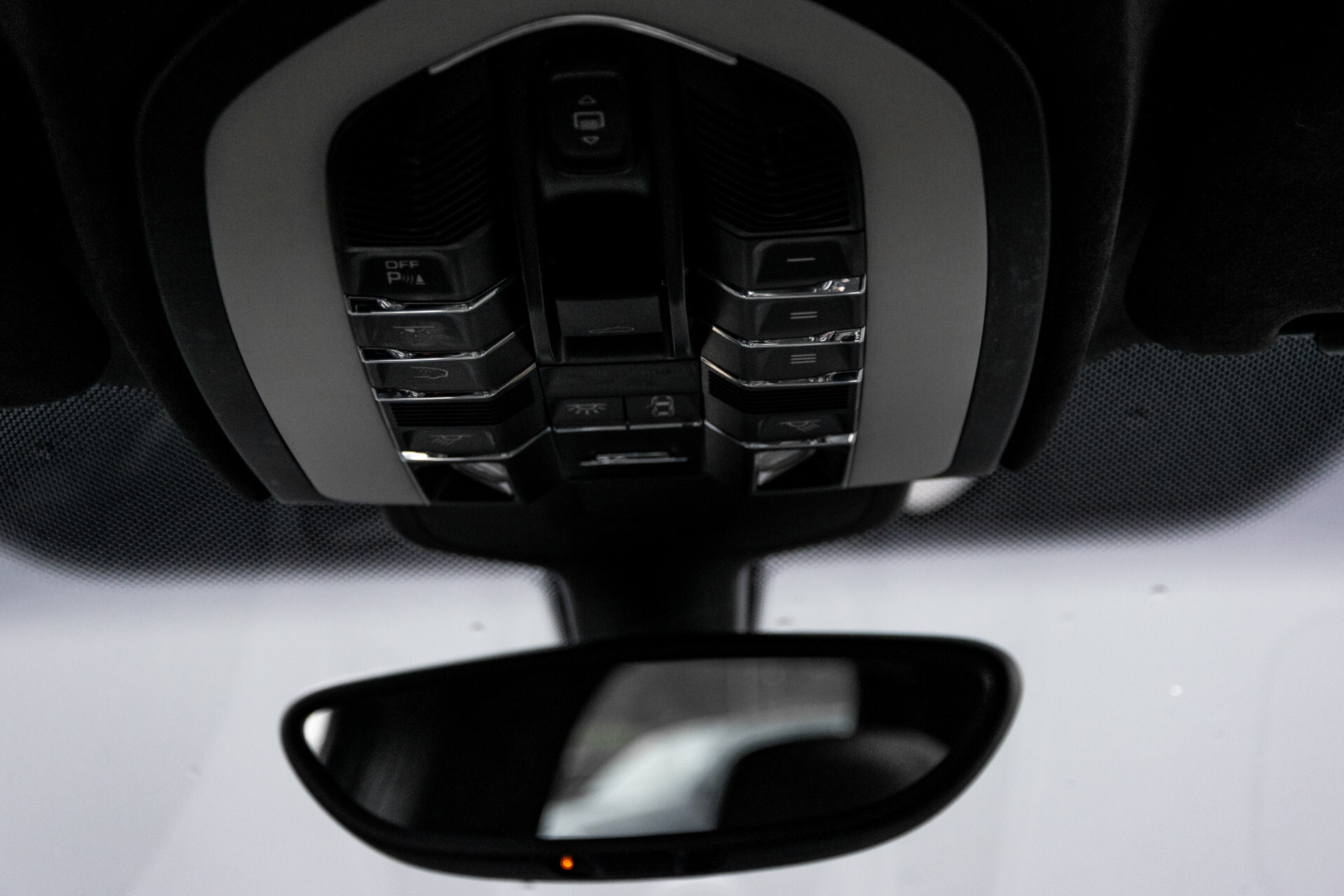 Porsche Cayenne 4.8 Turbo Ceramic | Akrapovic | Carbon | Burmester | Exclusive Aut8 Foto 50