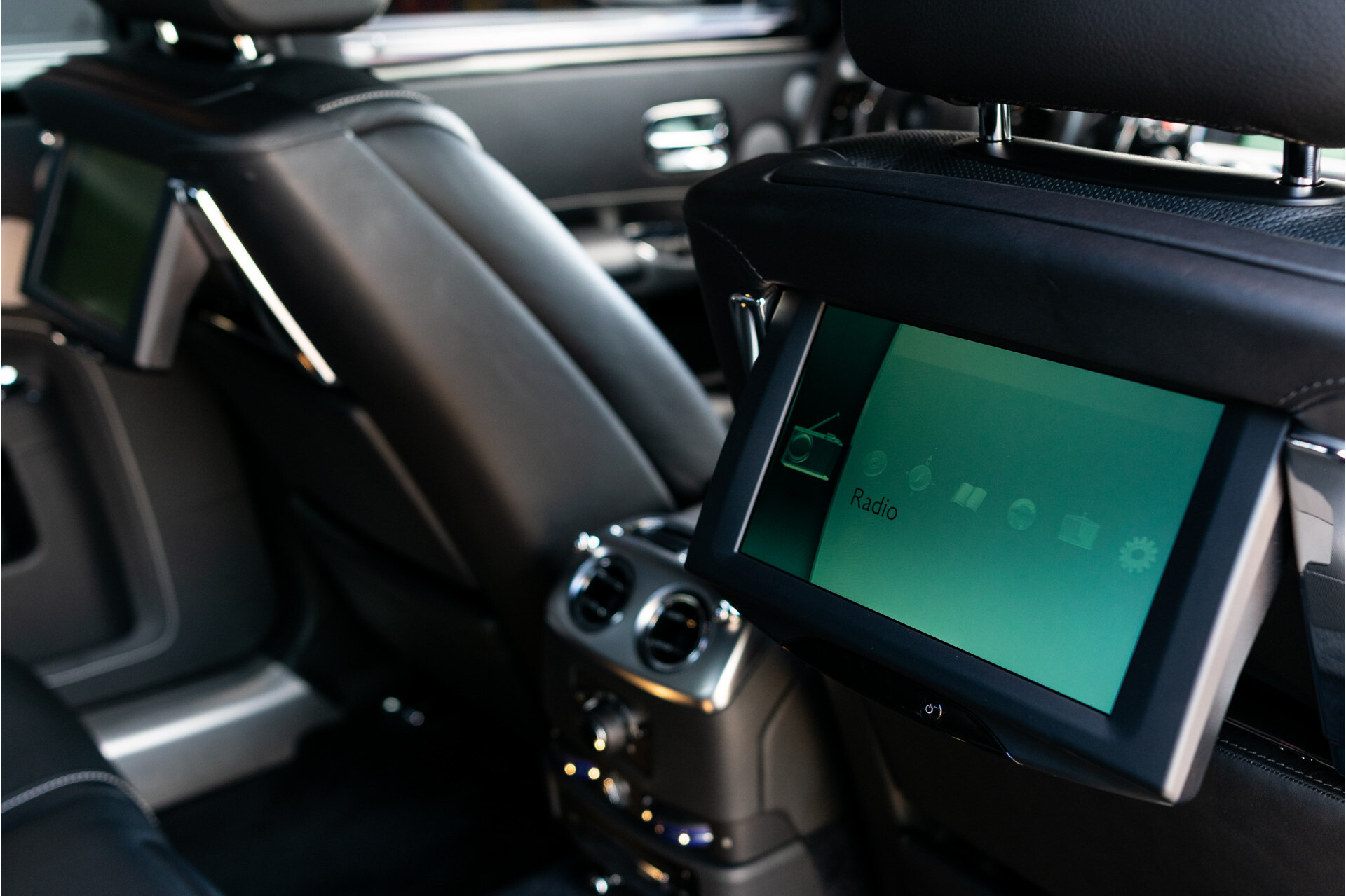 Rolls-Royce Ghost Series II 6.6 V12 Entertainment/HUD | 21" | DAB | Klaptafels | Driving Assistant Aut Foto 27