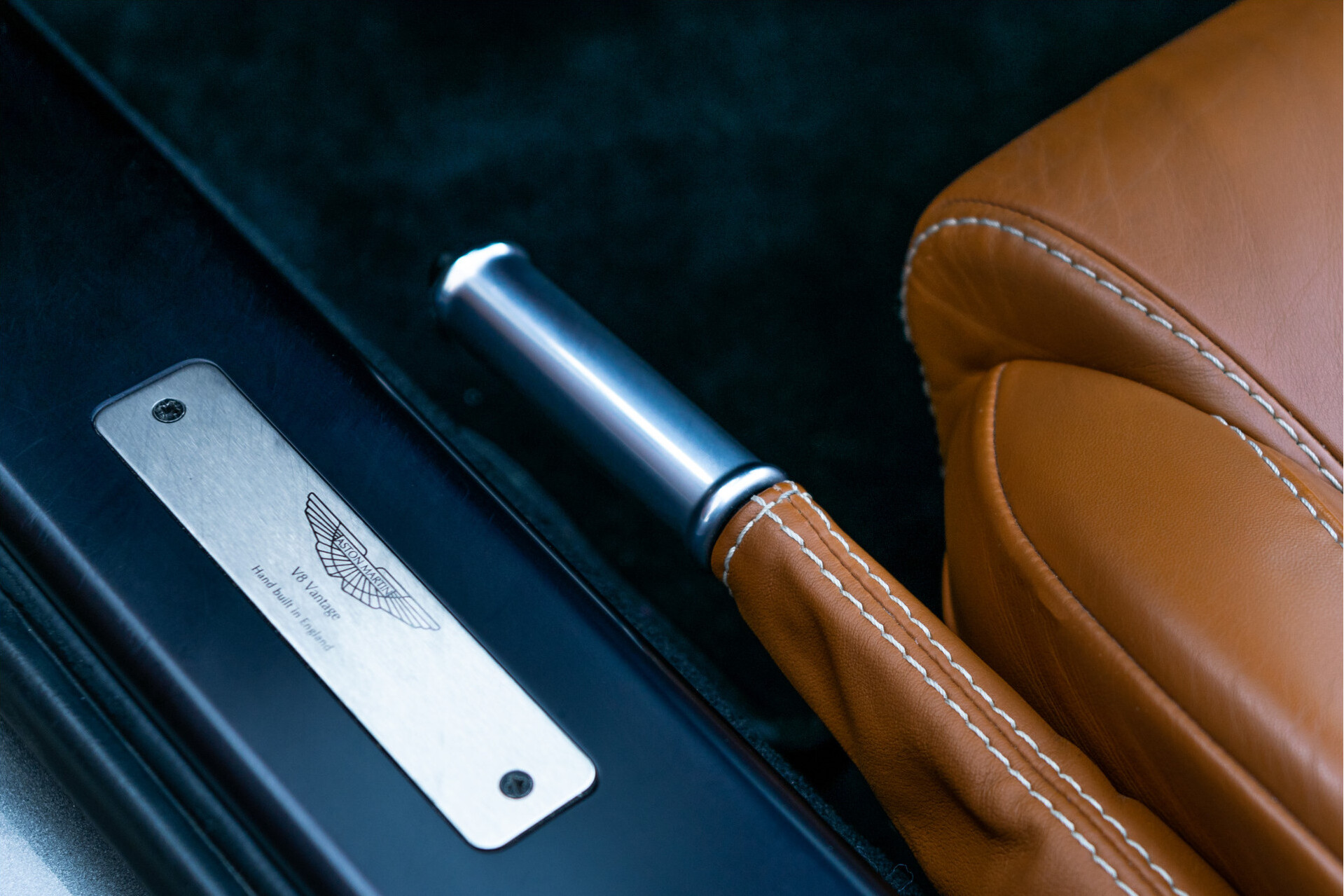 Aston Martin V8 Vantage Roadster 4.3 V8 Sportshift Dealer onderhouden | Full options Foto 19