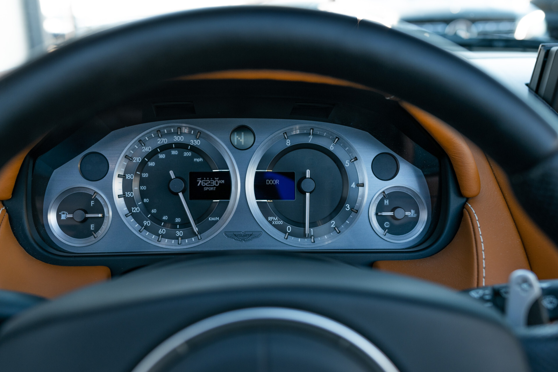 Aston Martin V8 Vantage Roadster 4.3 V8 Sportshift Dealer onderhouden | Full options Foto 9