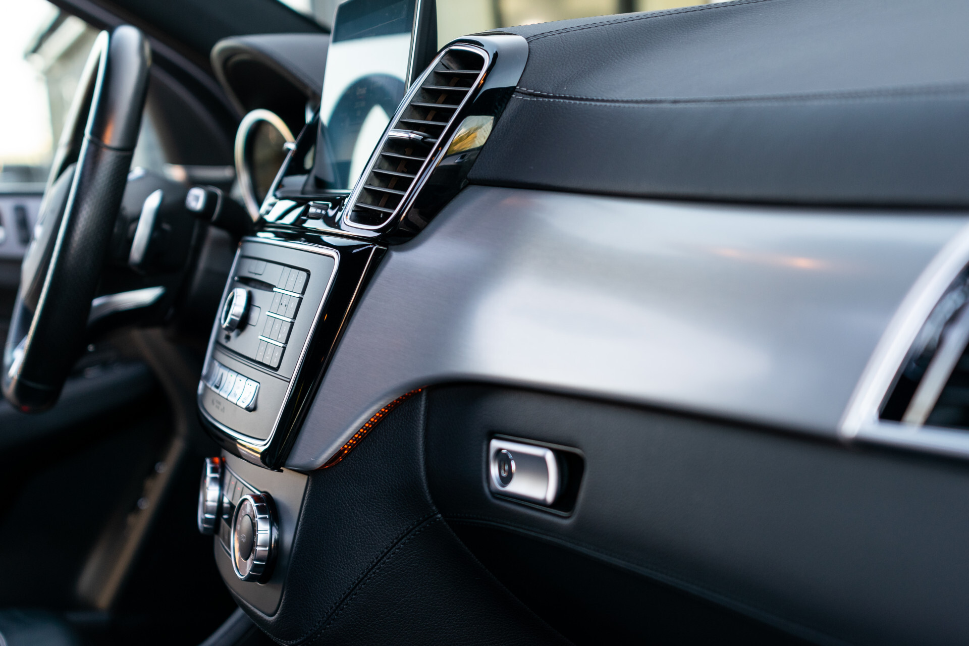 Mercedes-Benz GLS-Klasse 350 d 4-M AMG Night | Luchtvering | Keyless | Trekhaak | Harman-Kardon | Memory Aut9 Foto 25