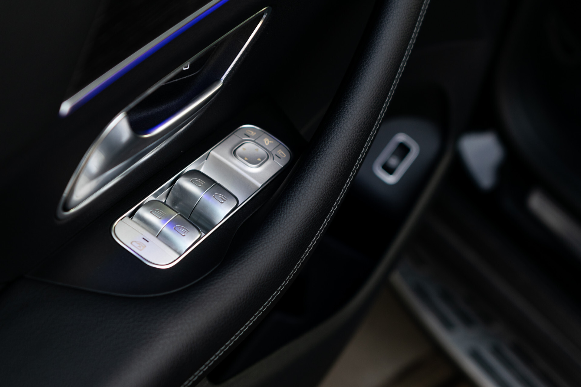 Mercedes-Benz GLE 350 de 4-M AMG Luchtvering | 22" | Rij-assistentie | Burmester | Trekhaak | 360 | Night Foto 19