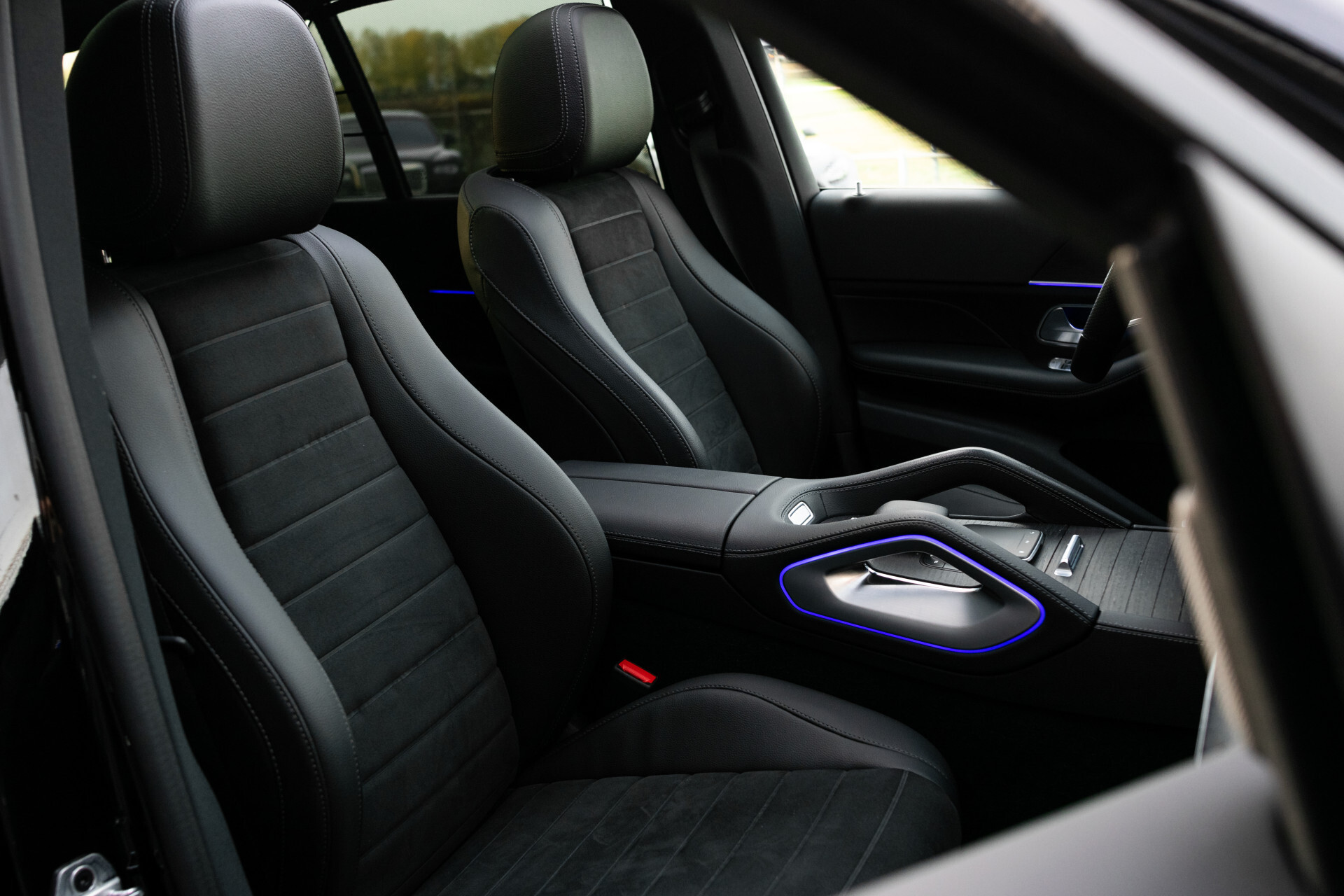 Mercedes-Benz GLE 350 de 4-M AMG Luchtvering | 22" | Rij-assistentie | Burmester | Trekhaak | 360 | Night Foto 3