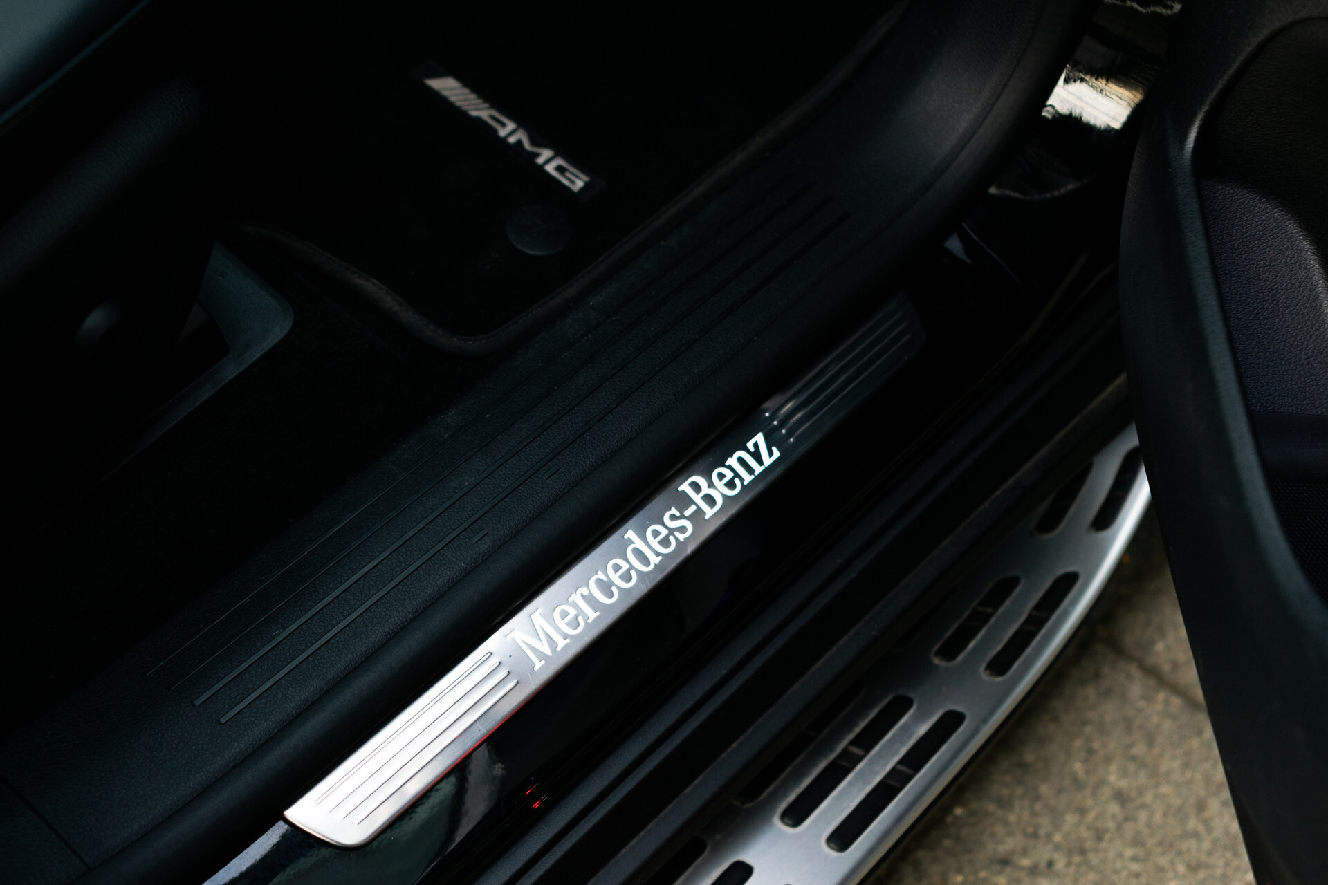 Mercedes-Benz GLE 350 de 4-M AMG Luchtvering | 22" | Rij-assistentie | Burmester | Trekhaak | 360 | Night Foto 32
