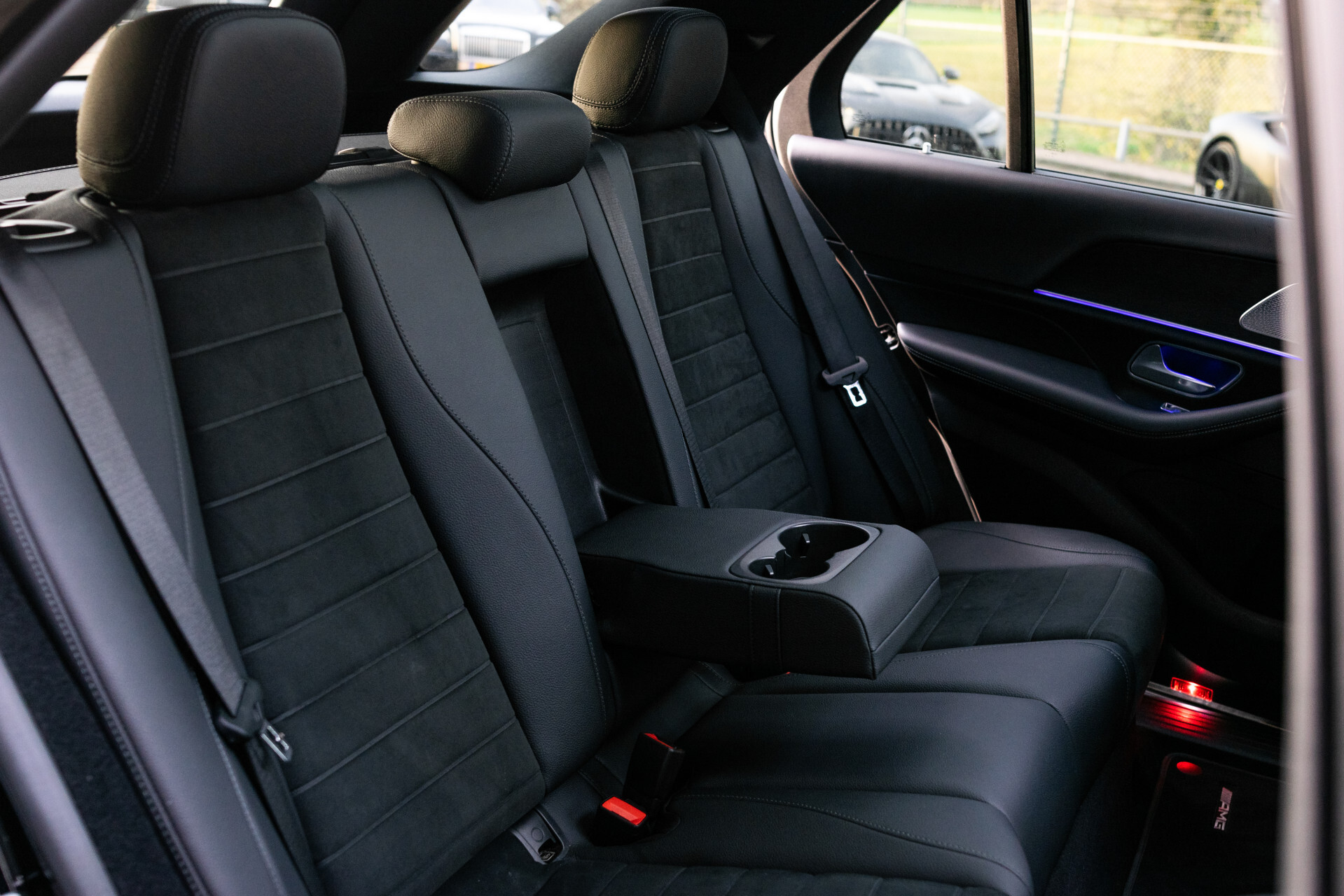 Mercedes-Benz GLE 350 de 4-M AMG Luchtvering | 22" | Rij-assistentie | Burmester | Trekhaak | 360 | Night Foto 4